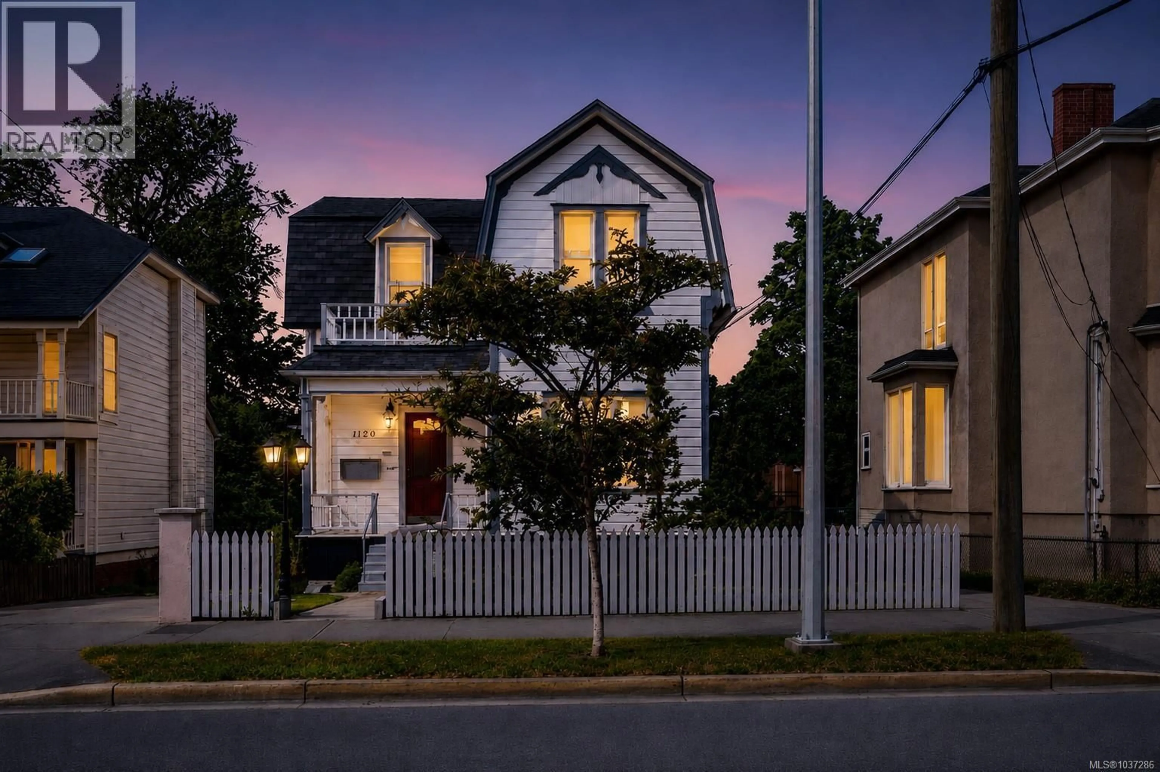 Unknown for 1120 CALEDONIA AVENUE, Victoria British Columbia V8T1G1