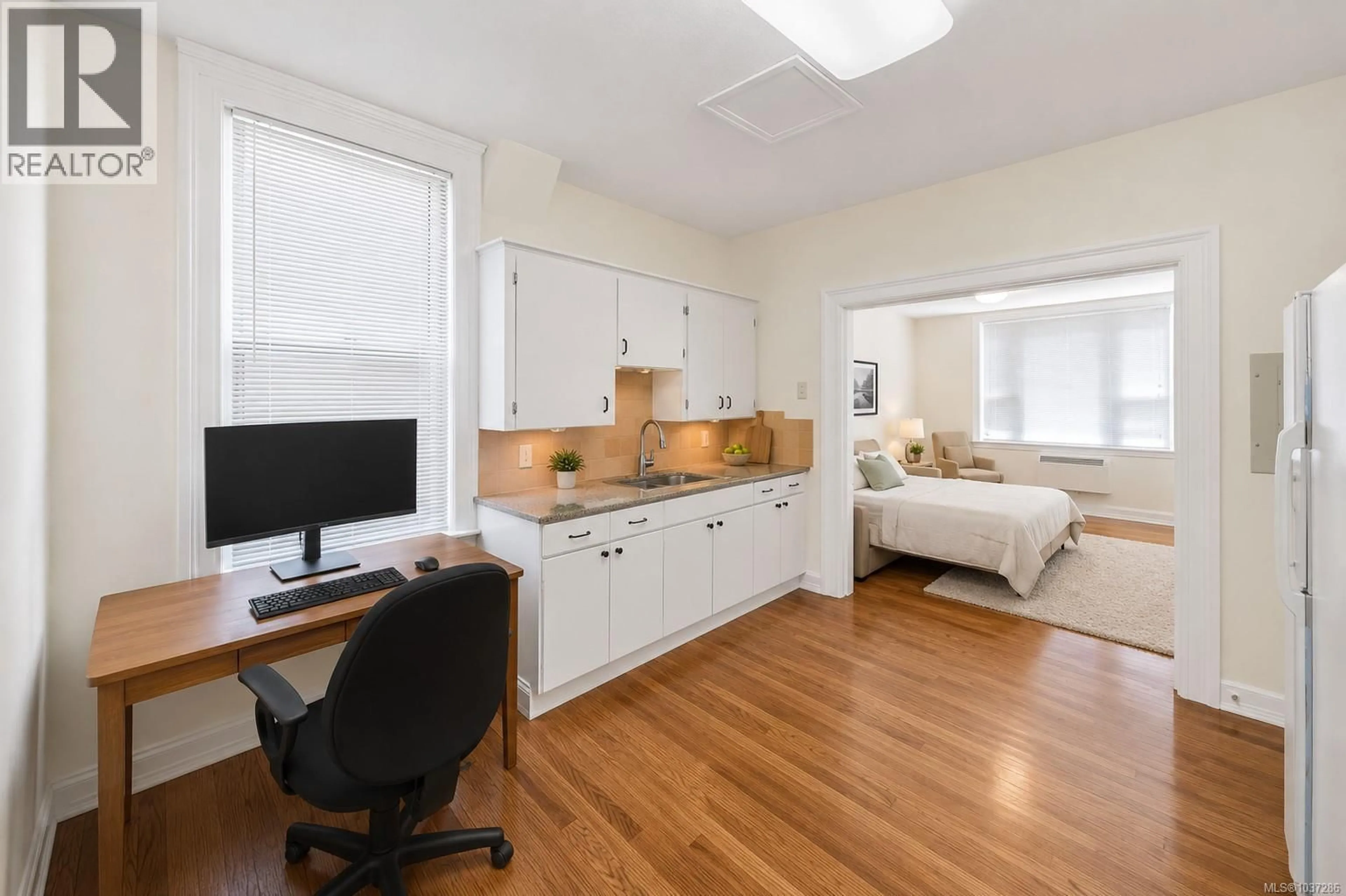 A pic of a room for 1120 CALEDONIA AVENUE, Victoria British Columbia V8T1G1