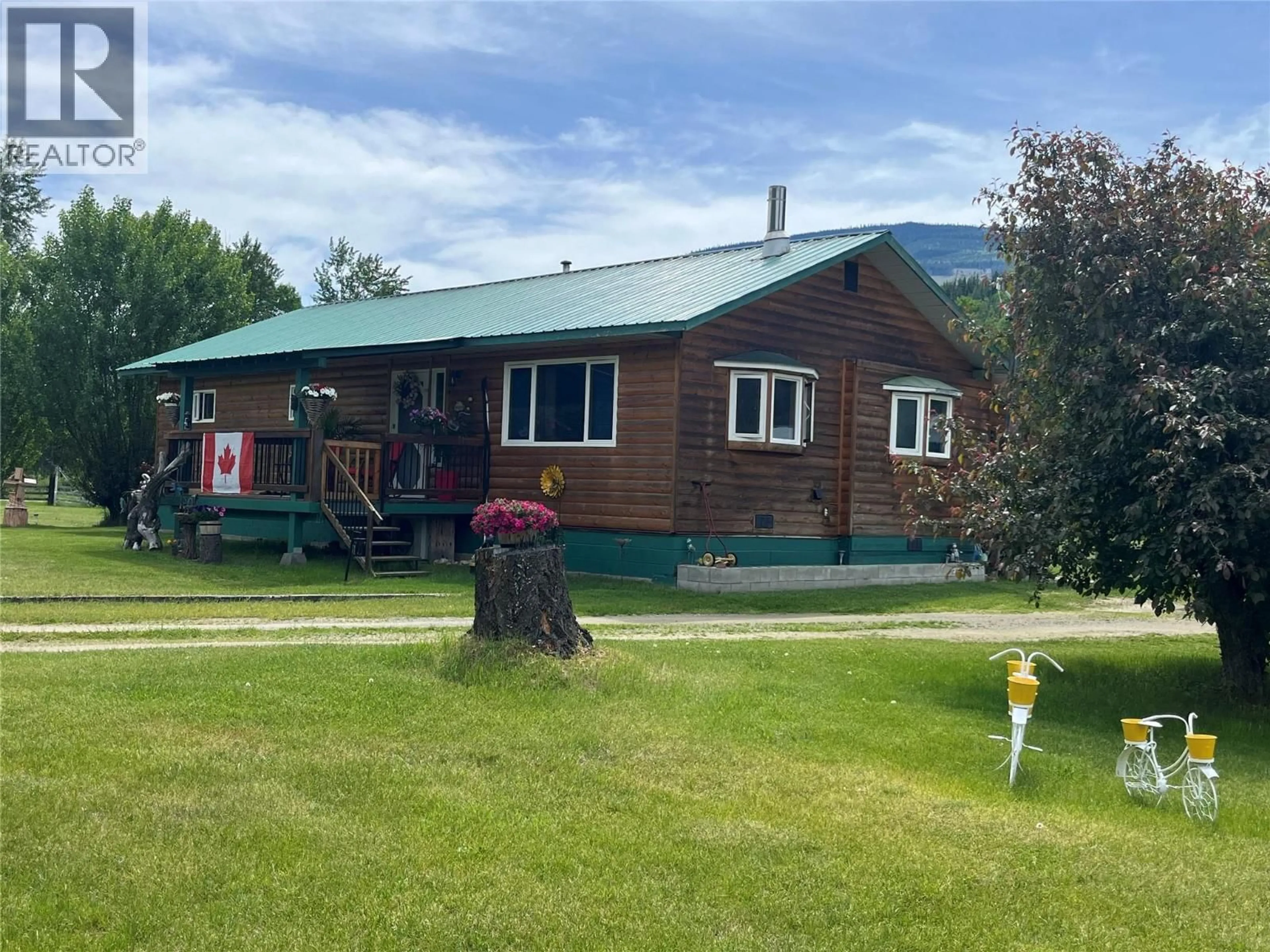 A pic from outside/outdoor area/front of a property/back of a property/a pic from drone, building for 1924 BIRCH ISLAND LOST CREEK ROAD, Clearwater British Columbia V0E1N1