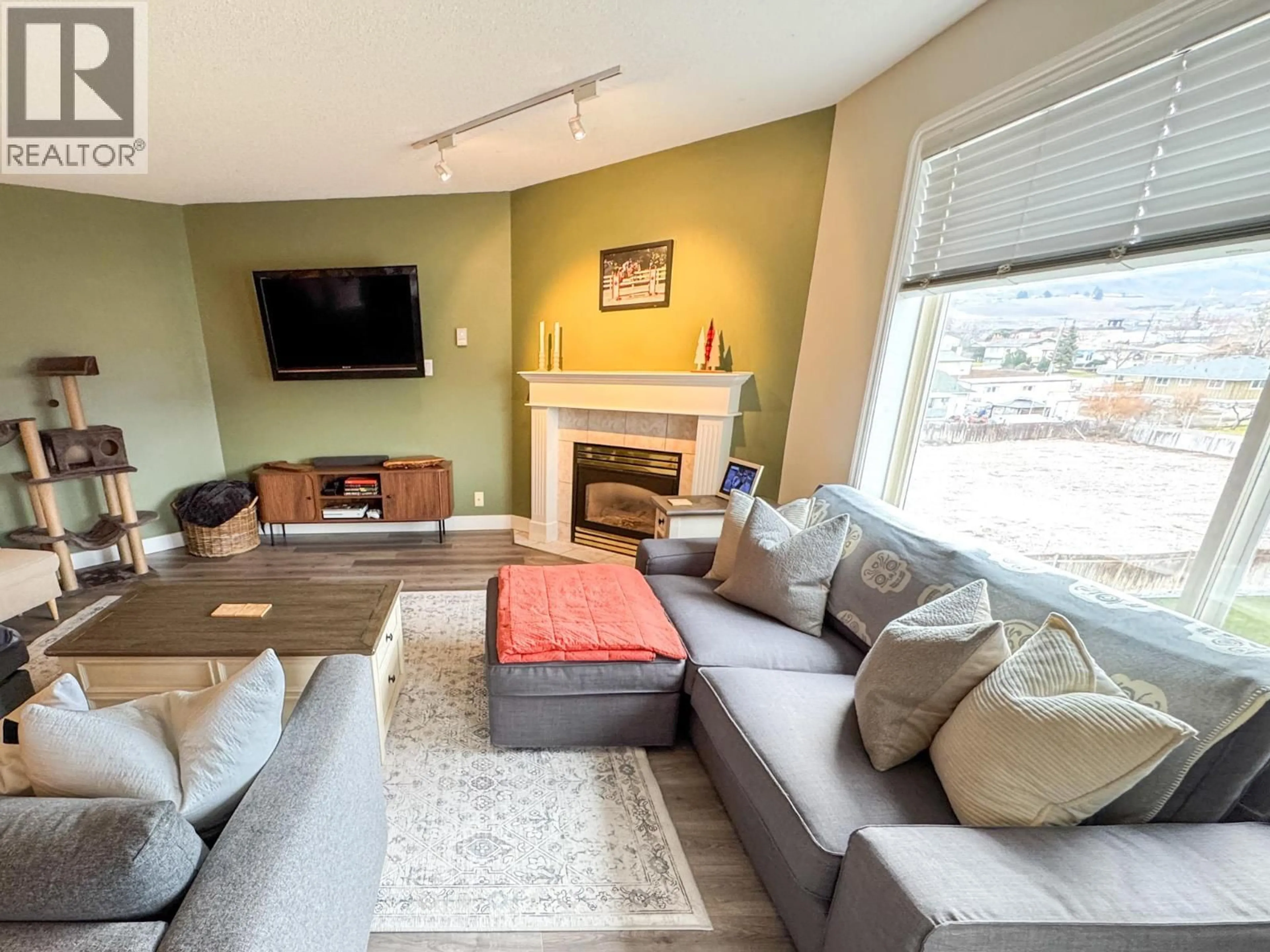 Living room with furniture, unknown for 310 - 6805 COTTONWOOD DRIVE, Osoyoos British Columbia V0H1V3