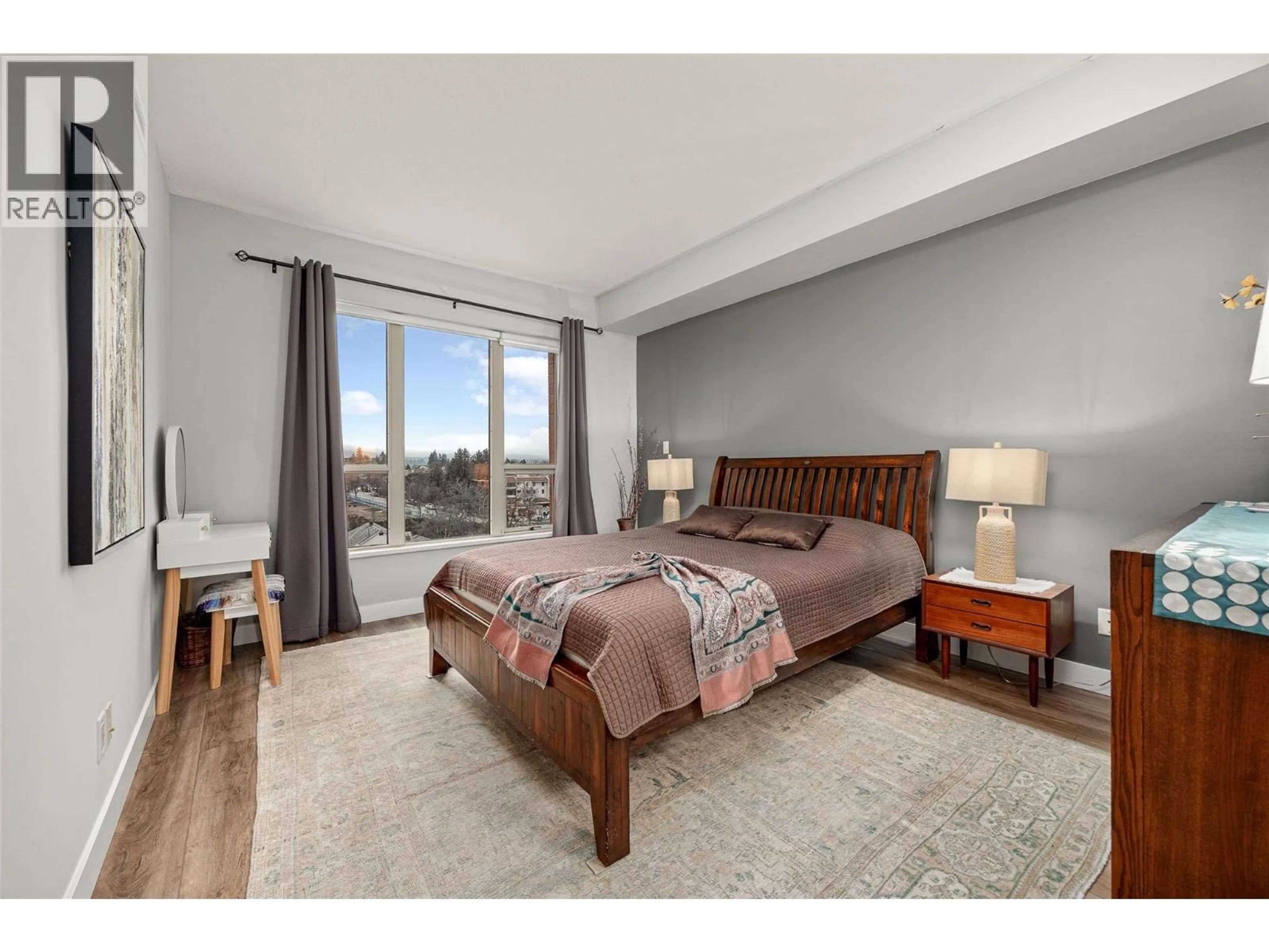 Bedroom with bed, unknown for 504 - 1160 BERNARD AVENUE, Kelowna British Columbia V1Y6R2