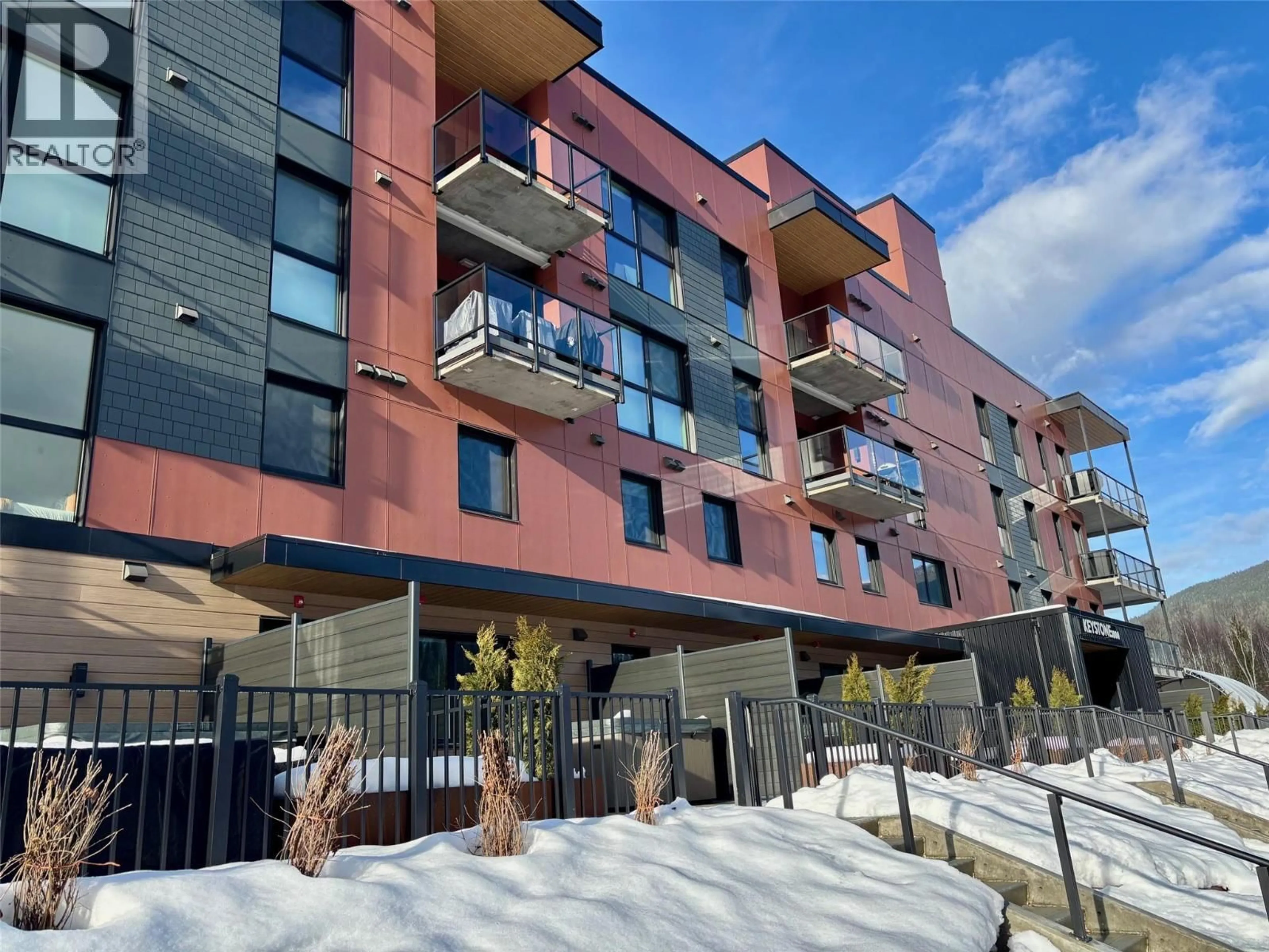 Patio, building for 1108 - 1702 COURSIER AVENUE, Revelstoke British Columbia V0E2S3