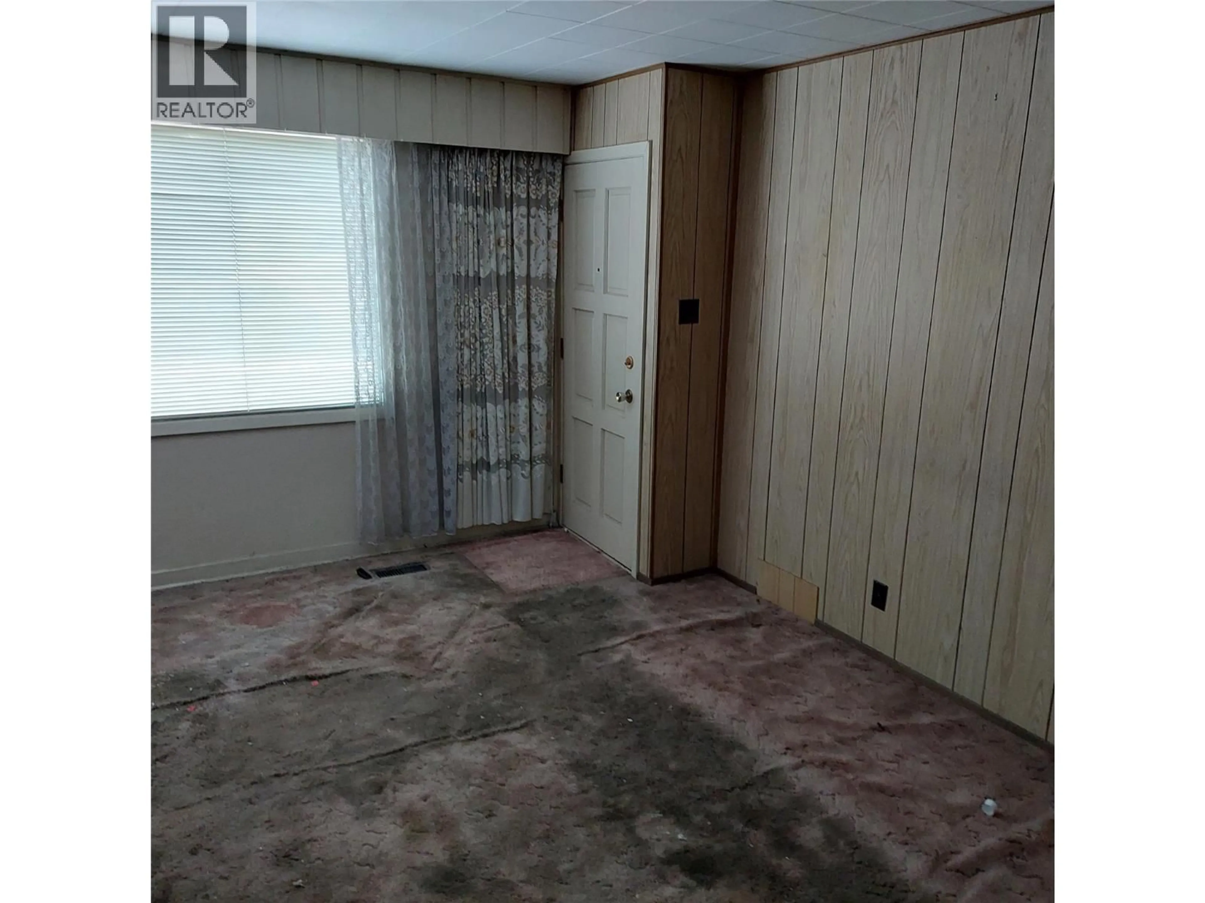 A pic of a room for 3220 35 STREET, Vernon British Columbia V1T6B7
