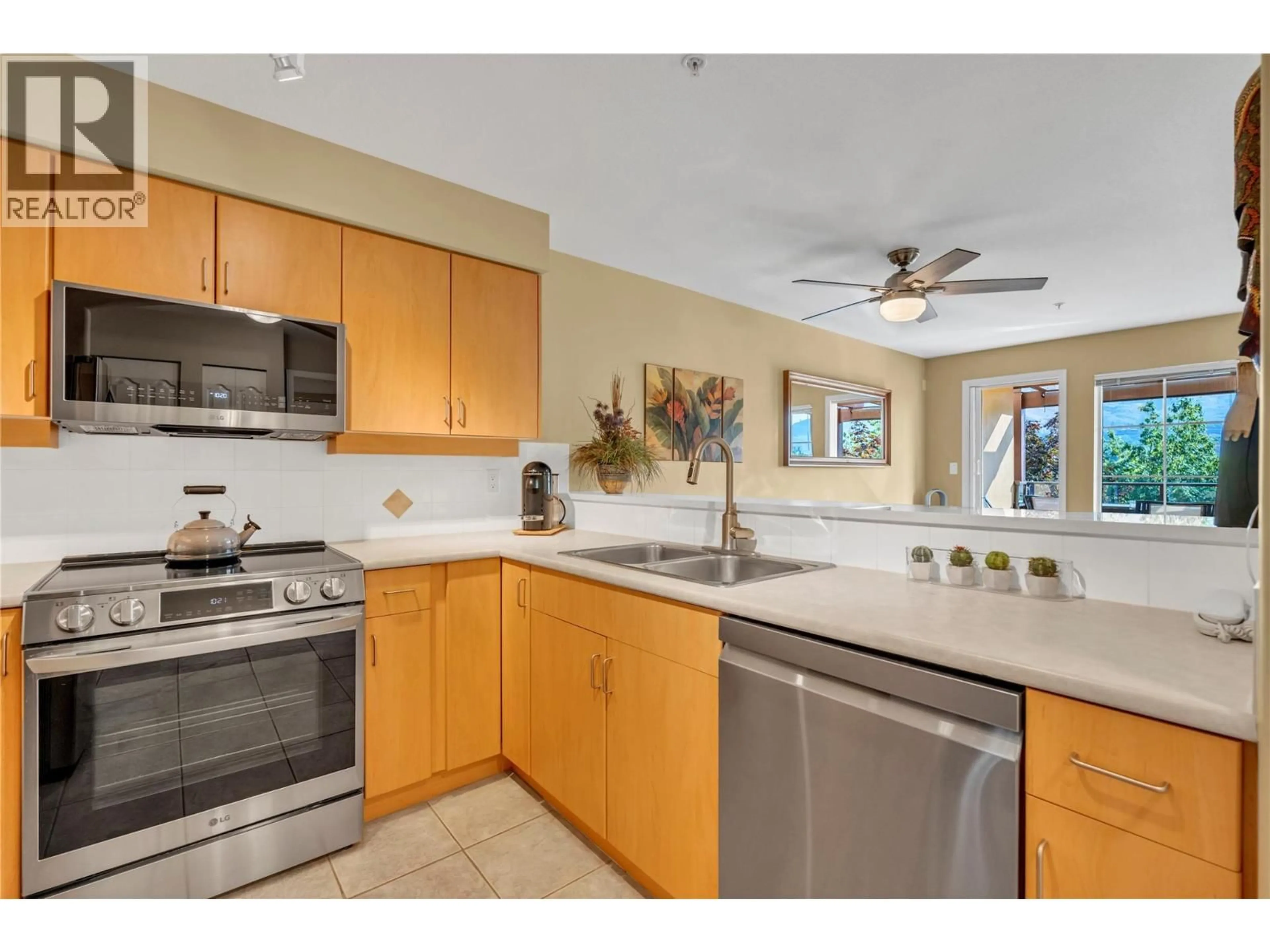 Standard kitchen, ceramic/tile floor for 304 - 7600 COTTONWOOD DRIVE, Osoyoos British Columbia V0H1V3