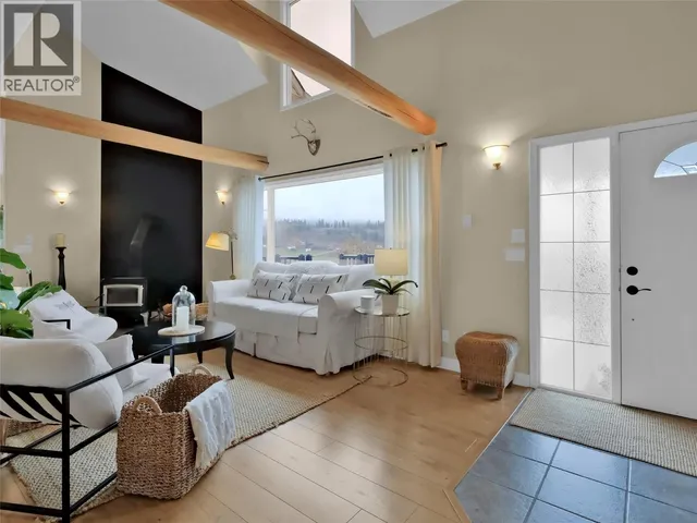 9801/9809 GOULD AVENUE, Summerland 5
