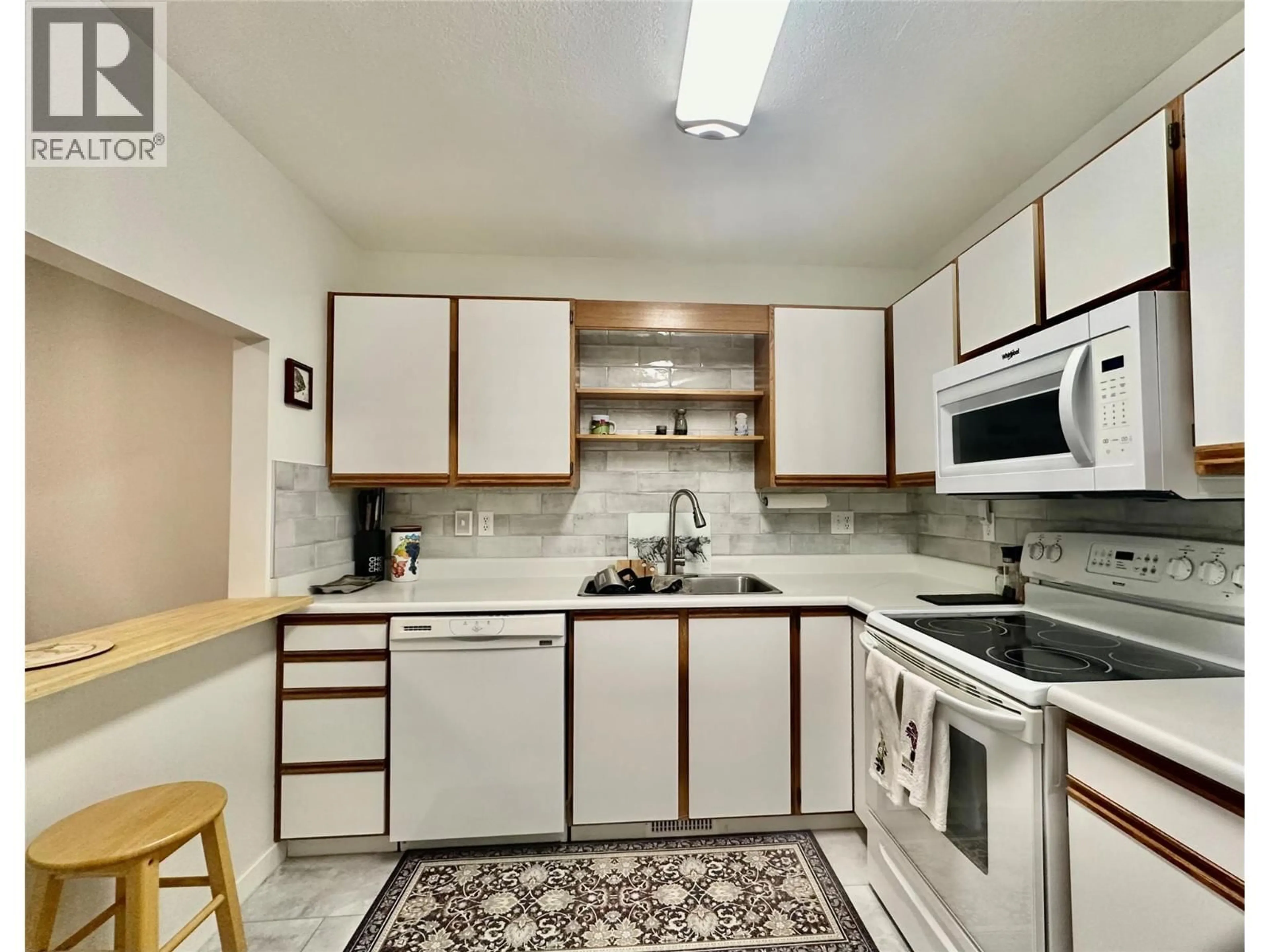 Standard kitchen, ceramic/tile floor for 35 - 6446 MEADOWS DRIVE, Oliver British Columbia V0H1T3