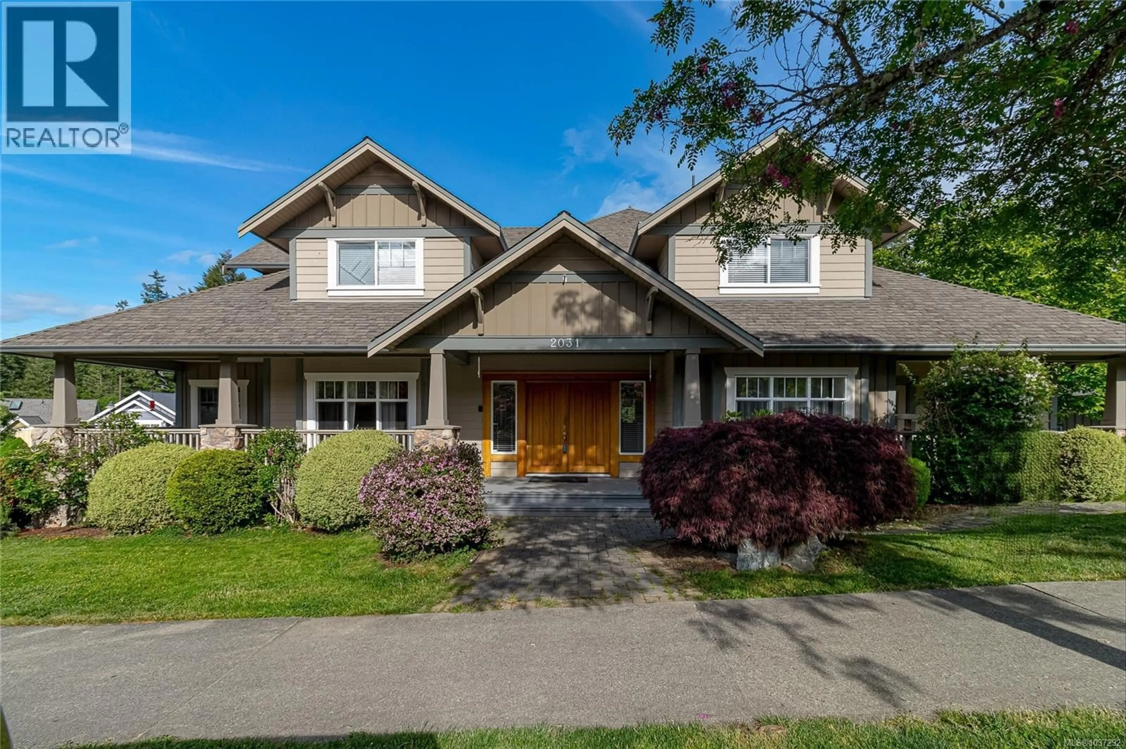 Home with vinyl exterior material, street for 2031 TROON COURT, Langford British Columbia V9B6R6