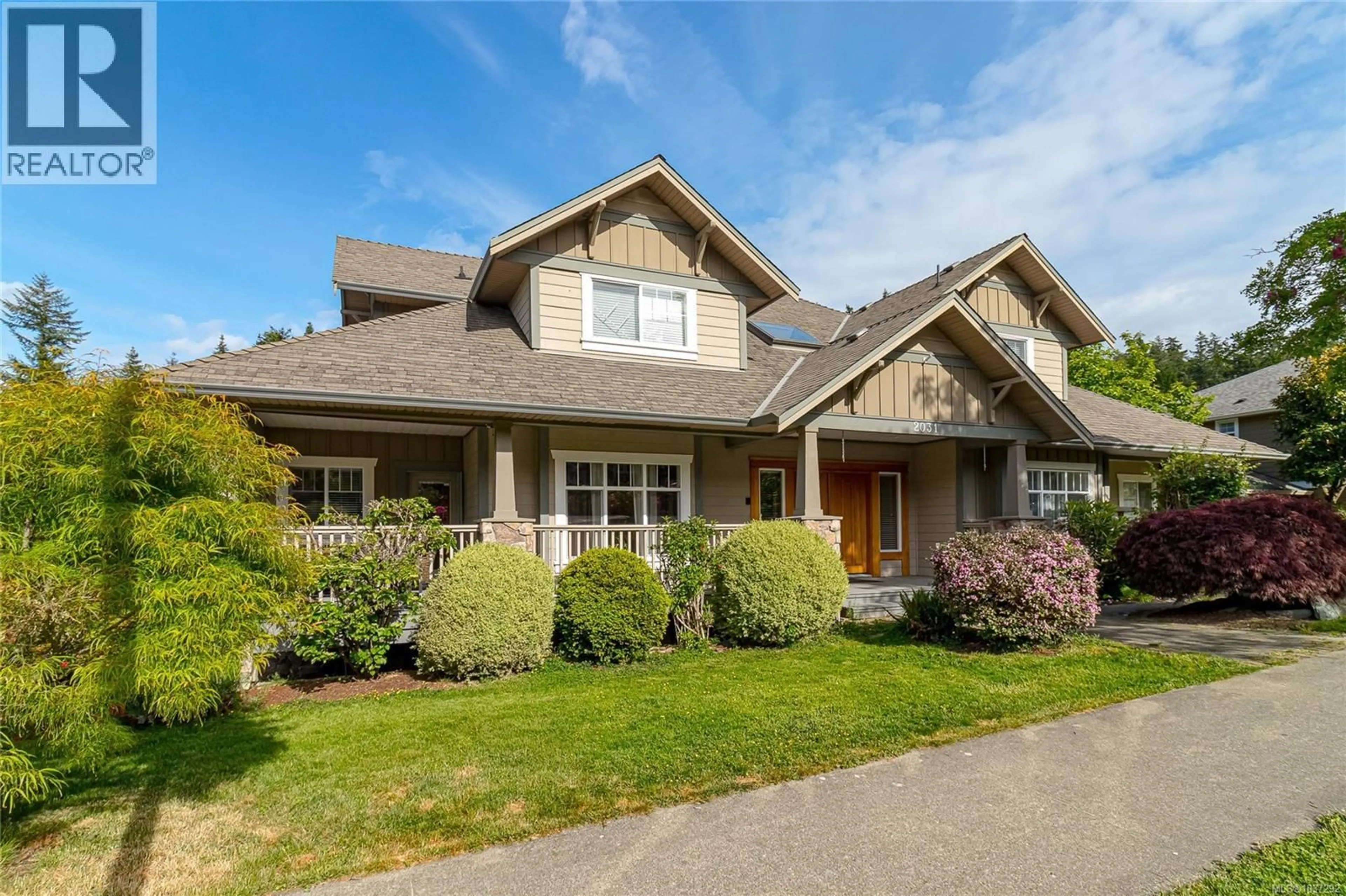 Home with vinyl exterior material, street for 2031 TROON COURT, Langford British Columbia V9B6R6