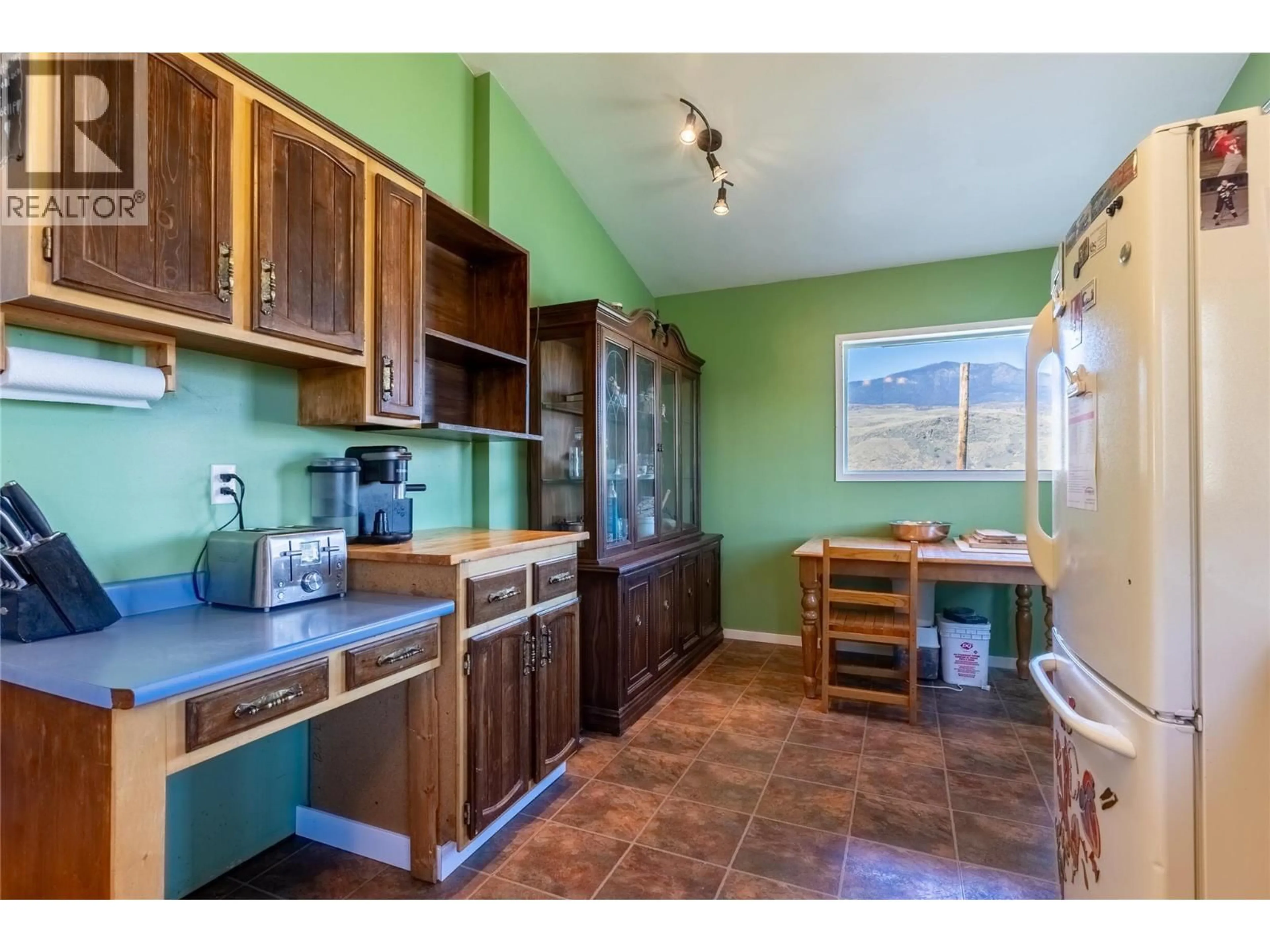 Standard kitchen, ceramic/tile floor for 3541 DRINKWATER ROAD, Ashcroft British Columbia V0K1H0