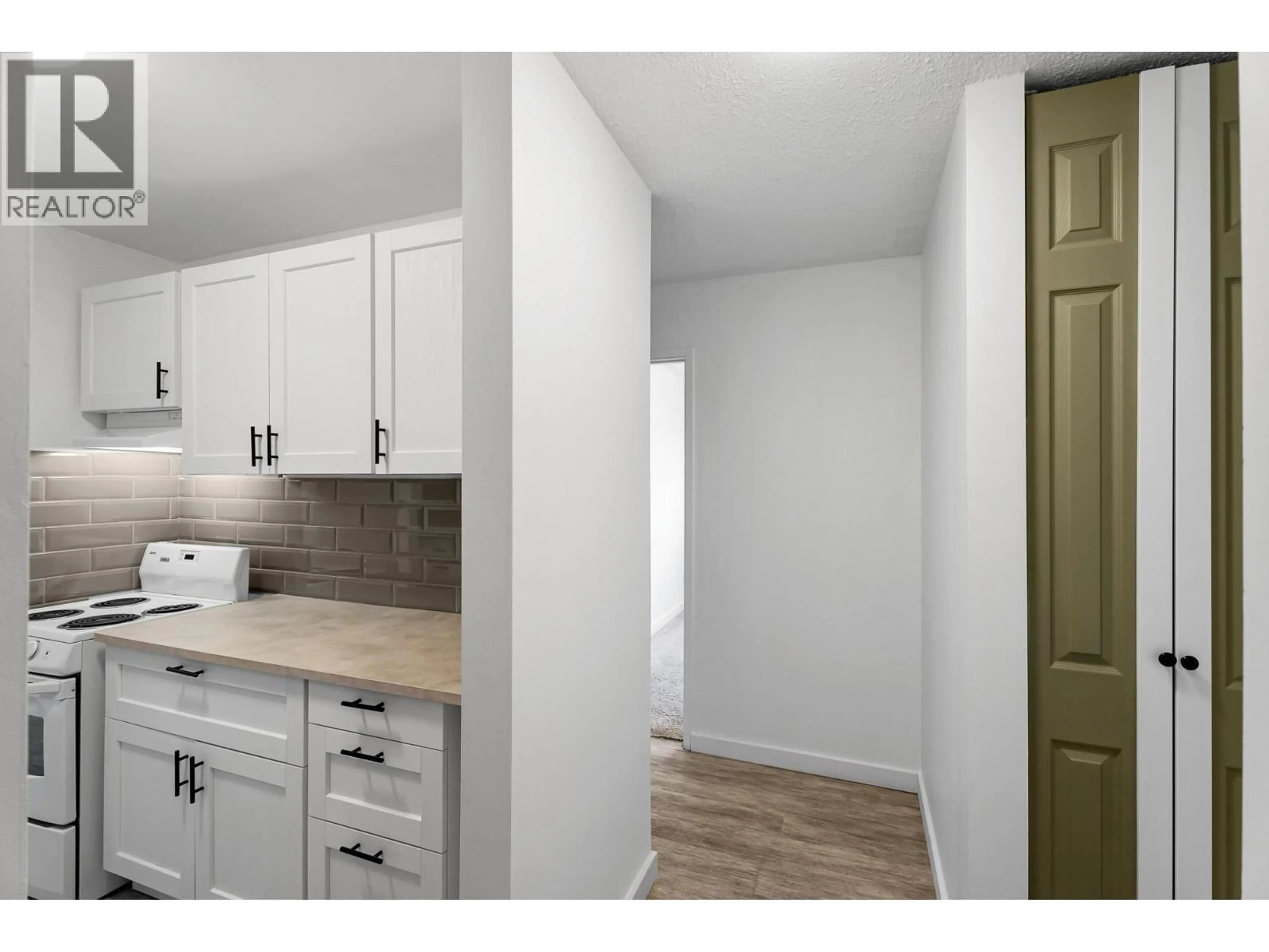 Standard kitchen, unknown for 314 - 1703 MENZIES STREET, Merritt British Columbia V1K1A6