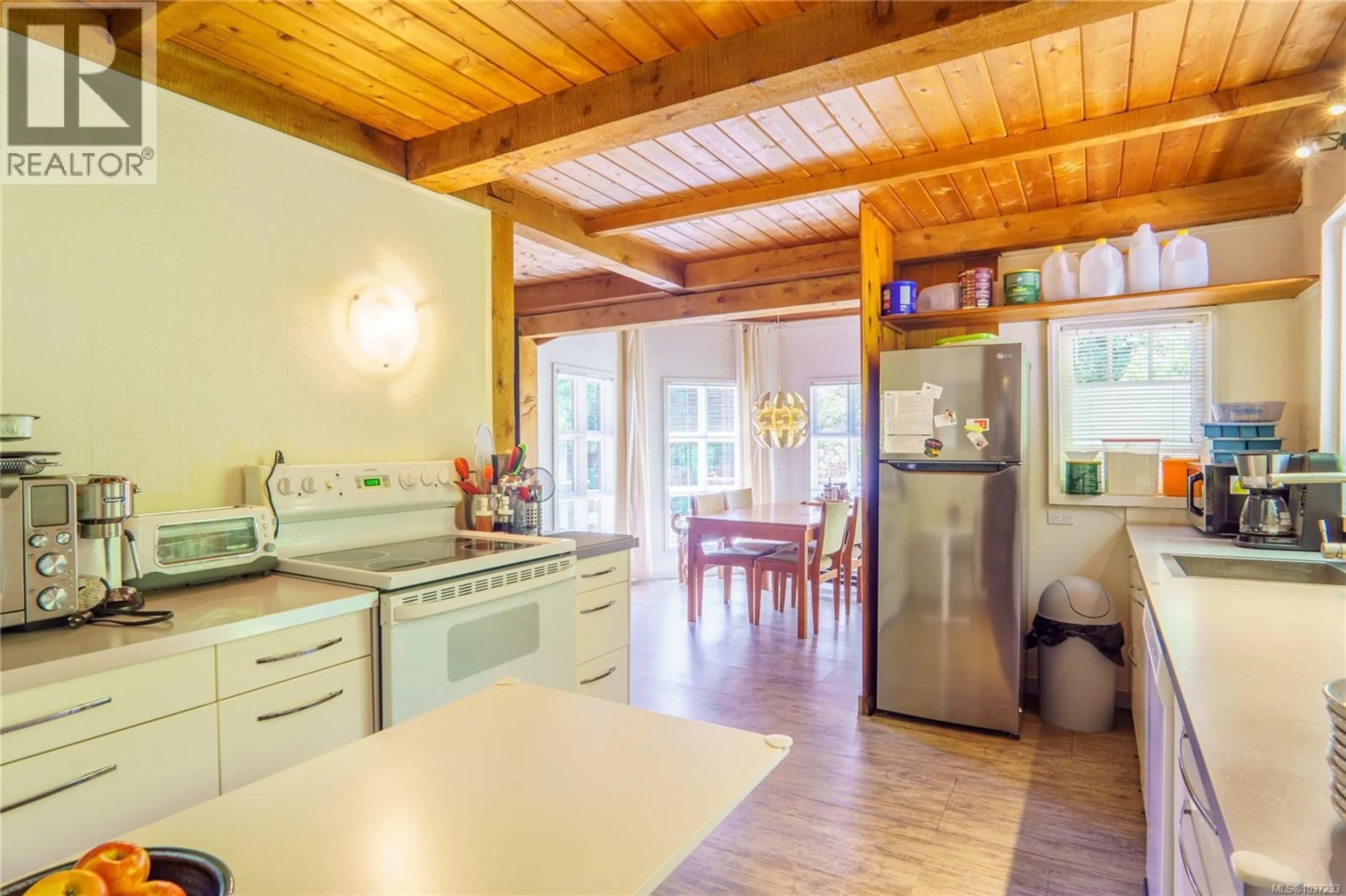 Open concept kitchen, unknown for 1334 CHESTERMAN BEACH ROAD, Tofino British Columbia V0R2Z0