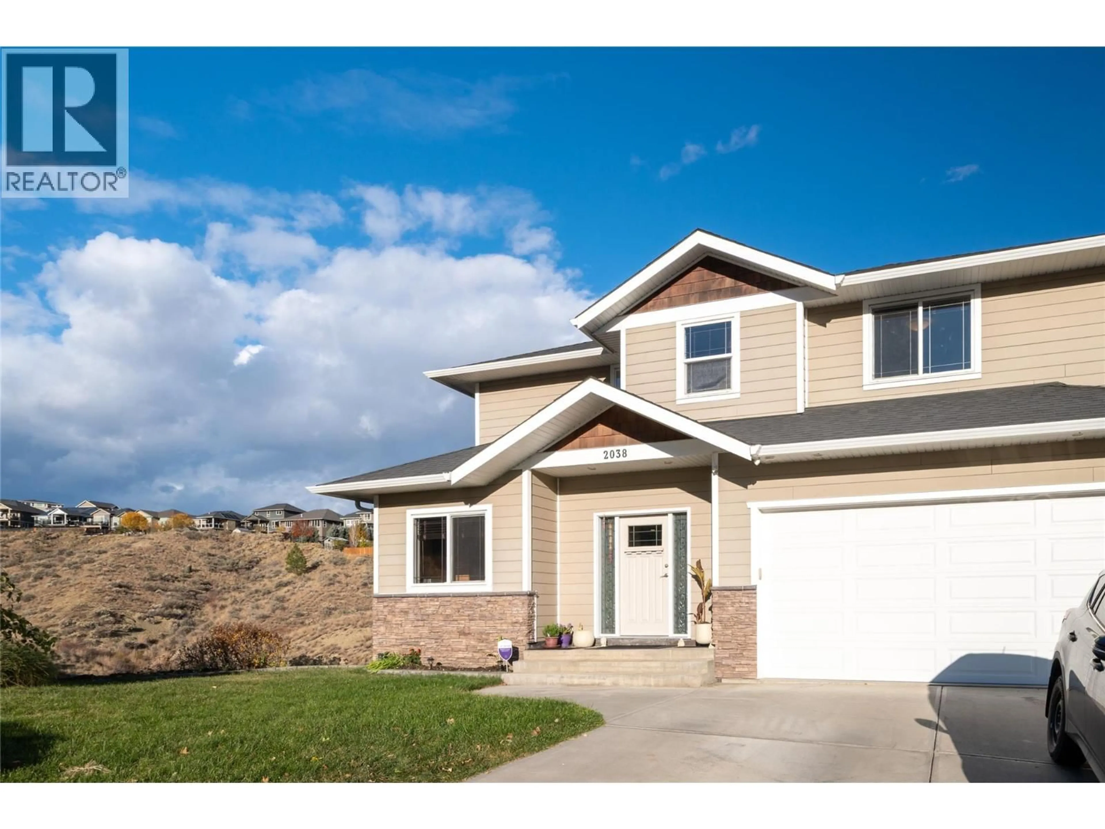Home with vinyl exterior material, street for 2038 STAGECOACH DRIVE, Kamloops British Columbia V2B0A7