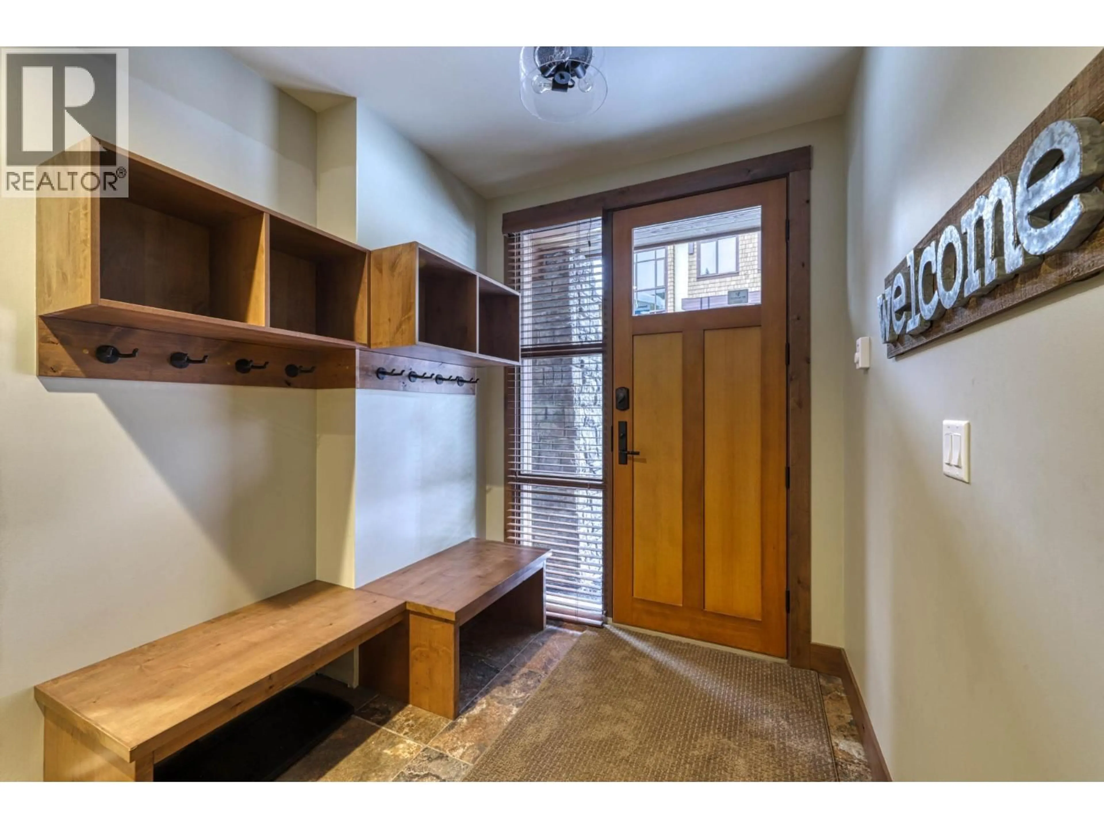Indoor entryway for 17 - 3280 VILLAGE WAY, Sun Peaks British Columbia V0E5N0
