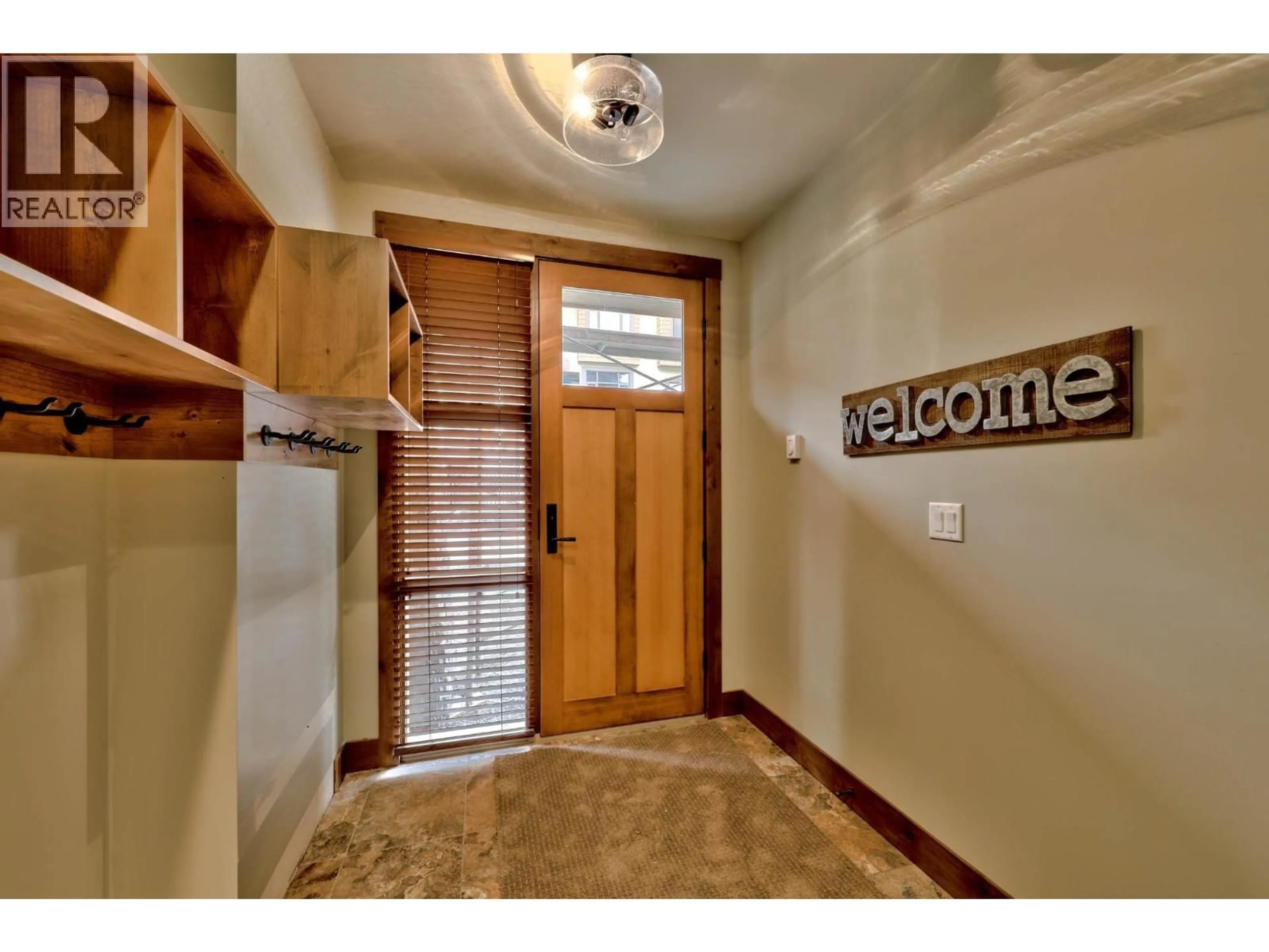 Indoor entryway for 17 - 3280 VILLAGE WAY, Sun Peaks British Columbia V0E5N0
