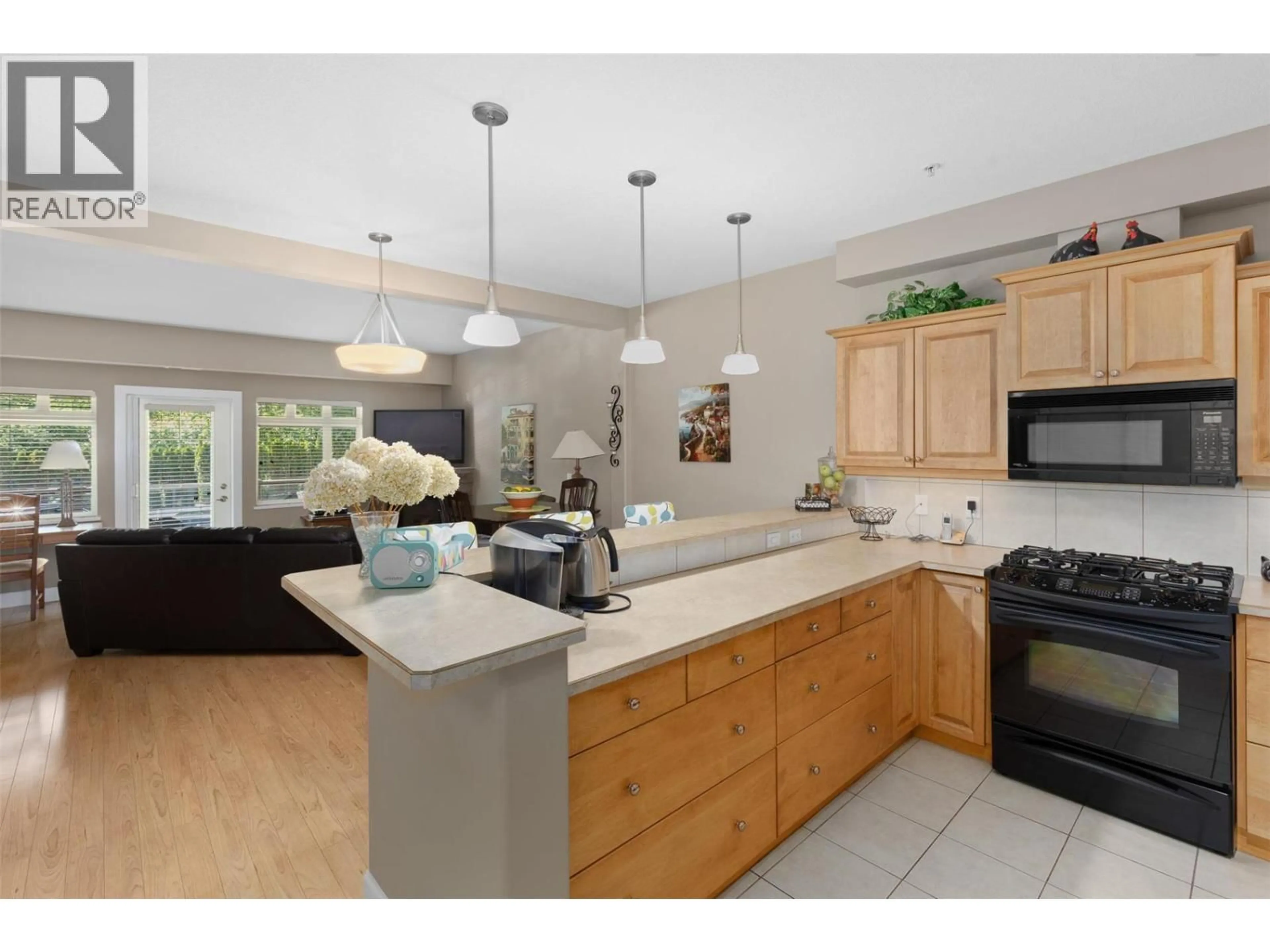 Open concept kitchen, unknown for 201 - 3996 BEACH AVENUE, Peachland British Columbia V0H1X5