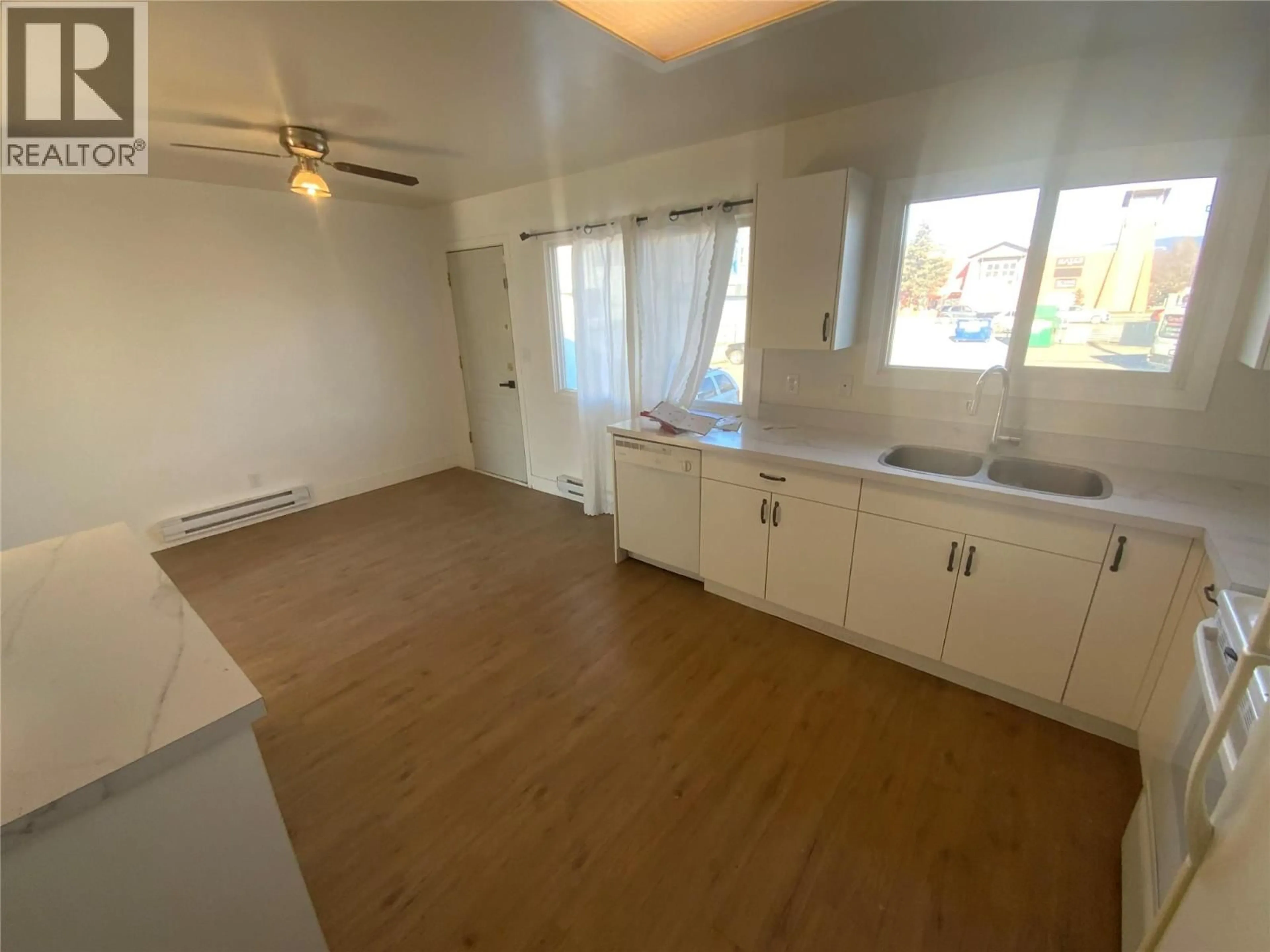 A pic of a room for 709 CHASE AVENUE, Penticton British Columbia V2A2M8