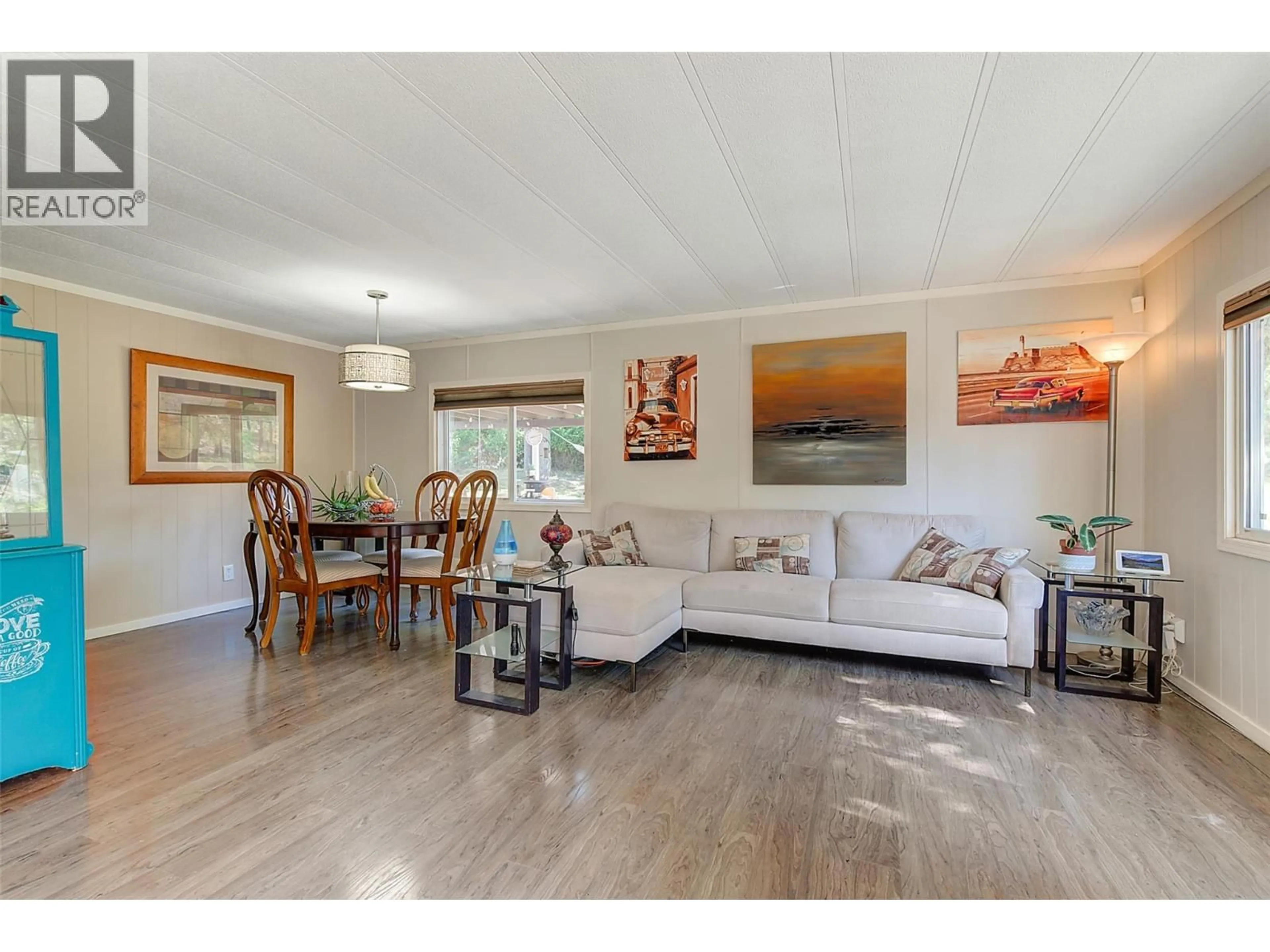 Living room with furniture, wood/laminate floor for 30 - 1860 BOUCHERIE ROAD, Westbank British Columbia V4T1Z9