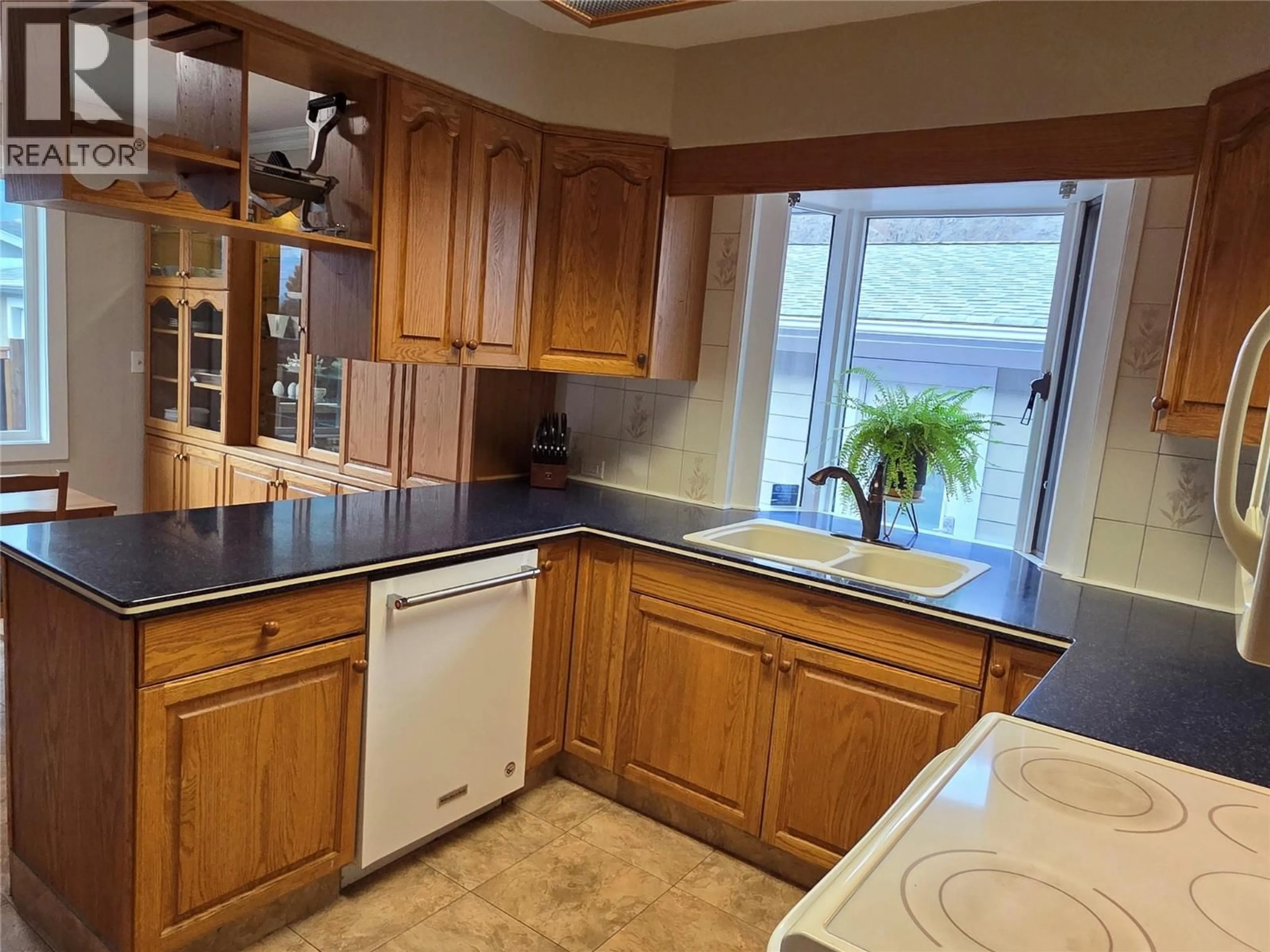 Standard kitchen, ceramic/tile floor for 2546 UPPER BENCH ROAD, Keremeos British Columbia V0X1N4