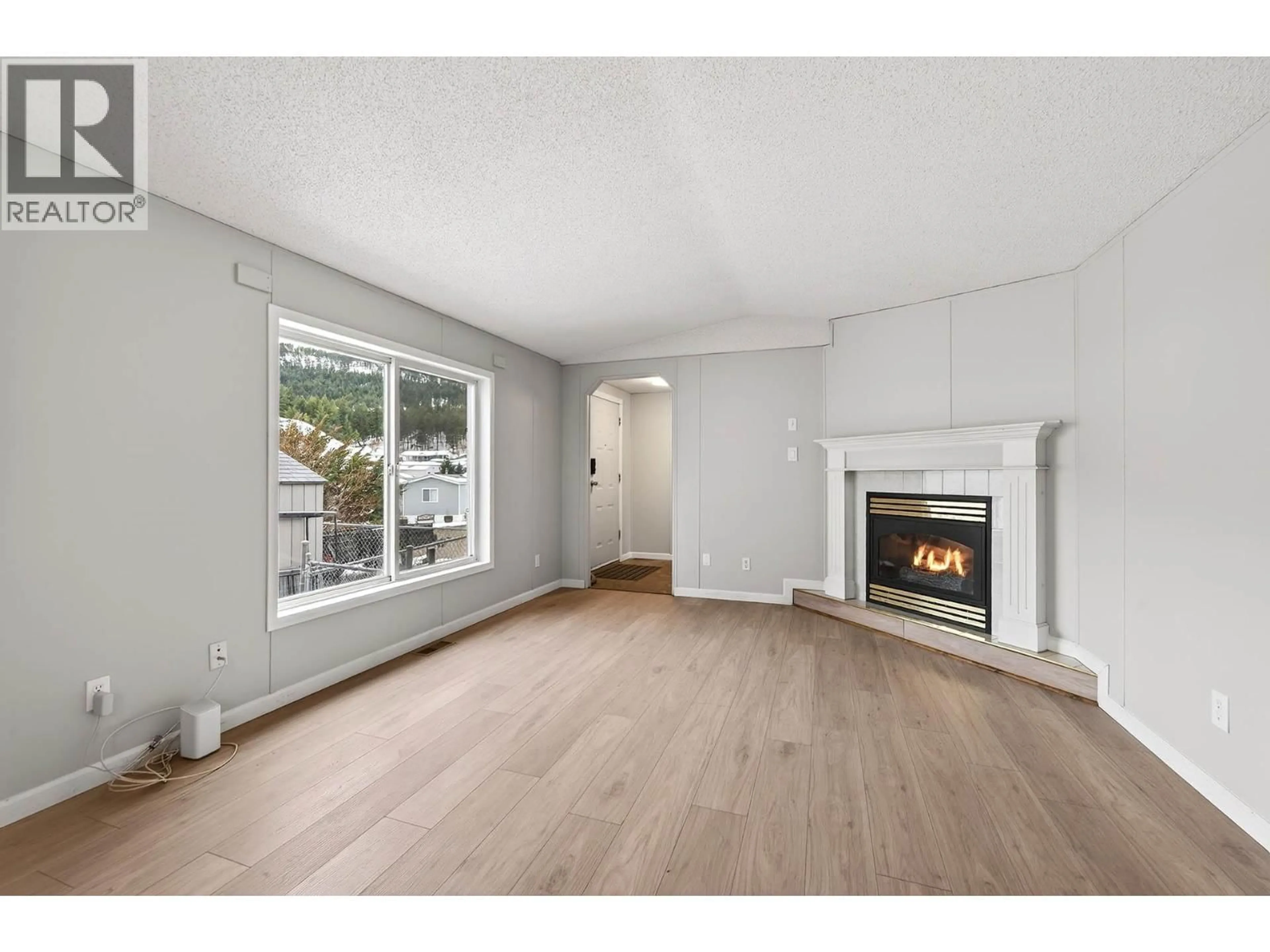 A pic of a room for 102 - 1555 HOWE ROAD, Kamloops British Columbia V1S1Y4