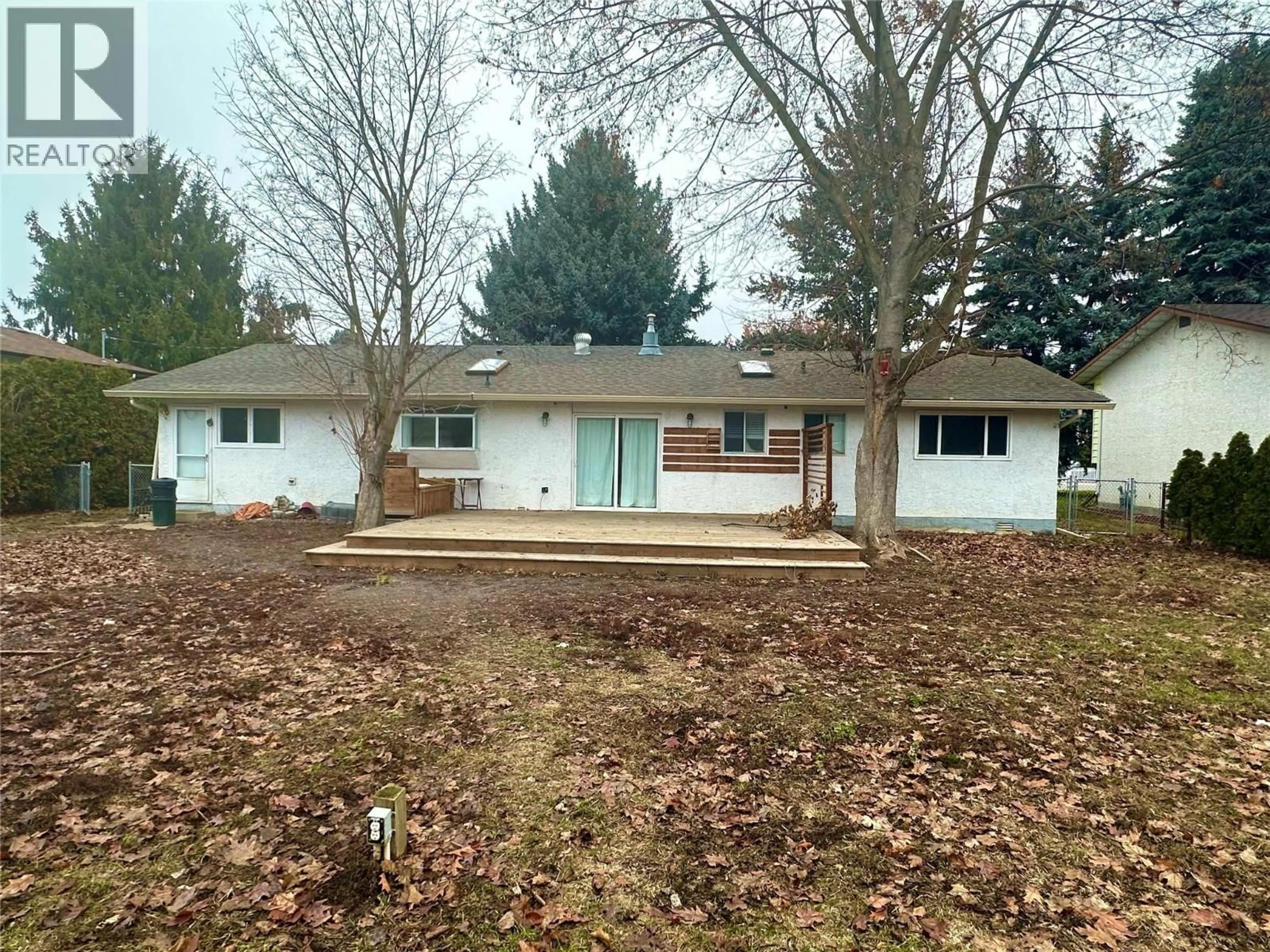 A pic from outside/outdoor area/front of a property/back of a property/a pic from drone, unknown for 535 HARDIE ROAD, Rutland British Columbia V1X2H3