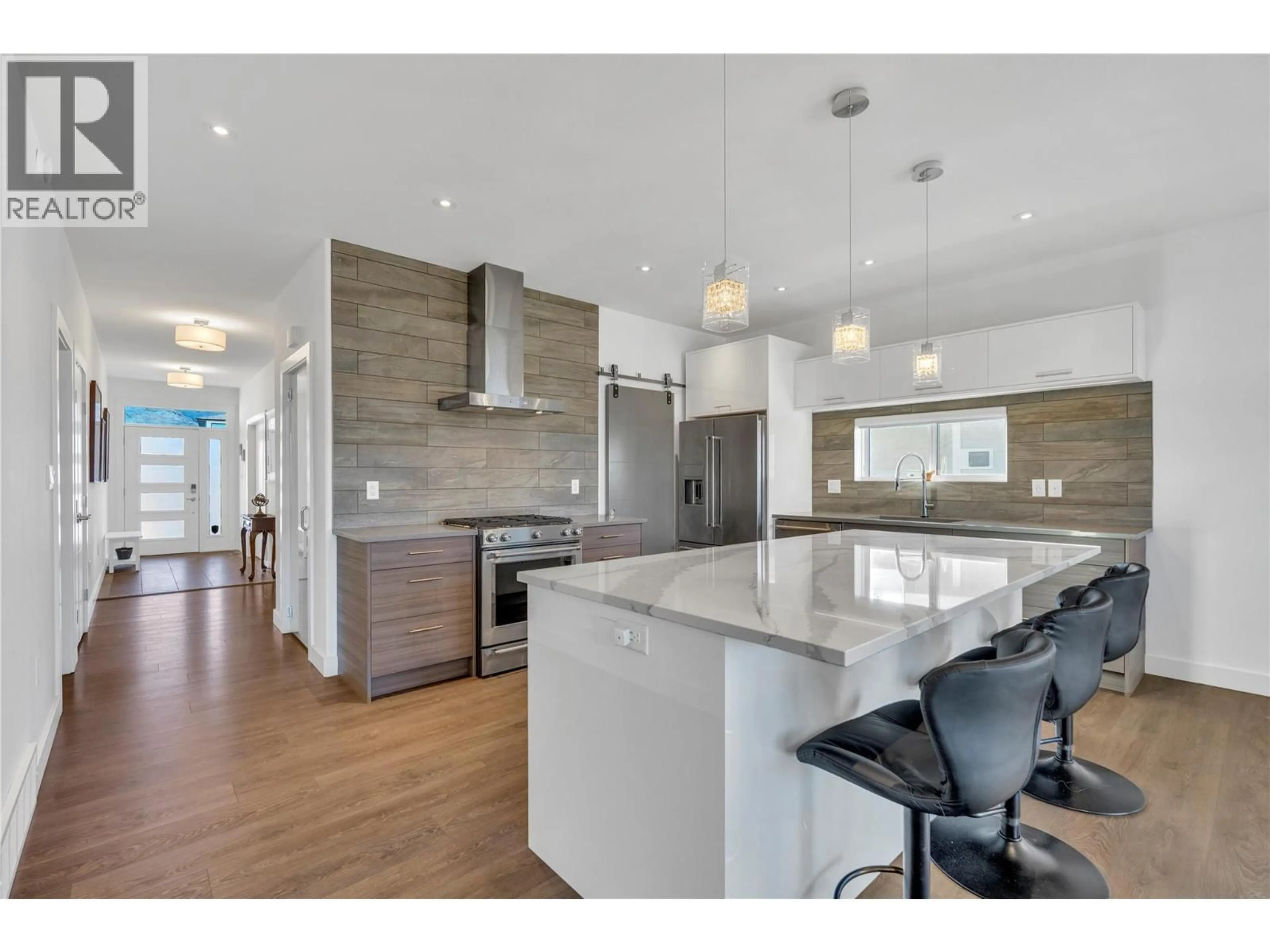 Open concept kitchen, unknown for 186 AVERY PLACE, Penticton British Columbia V2A0B4