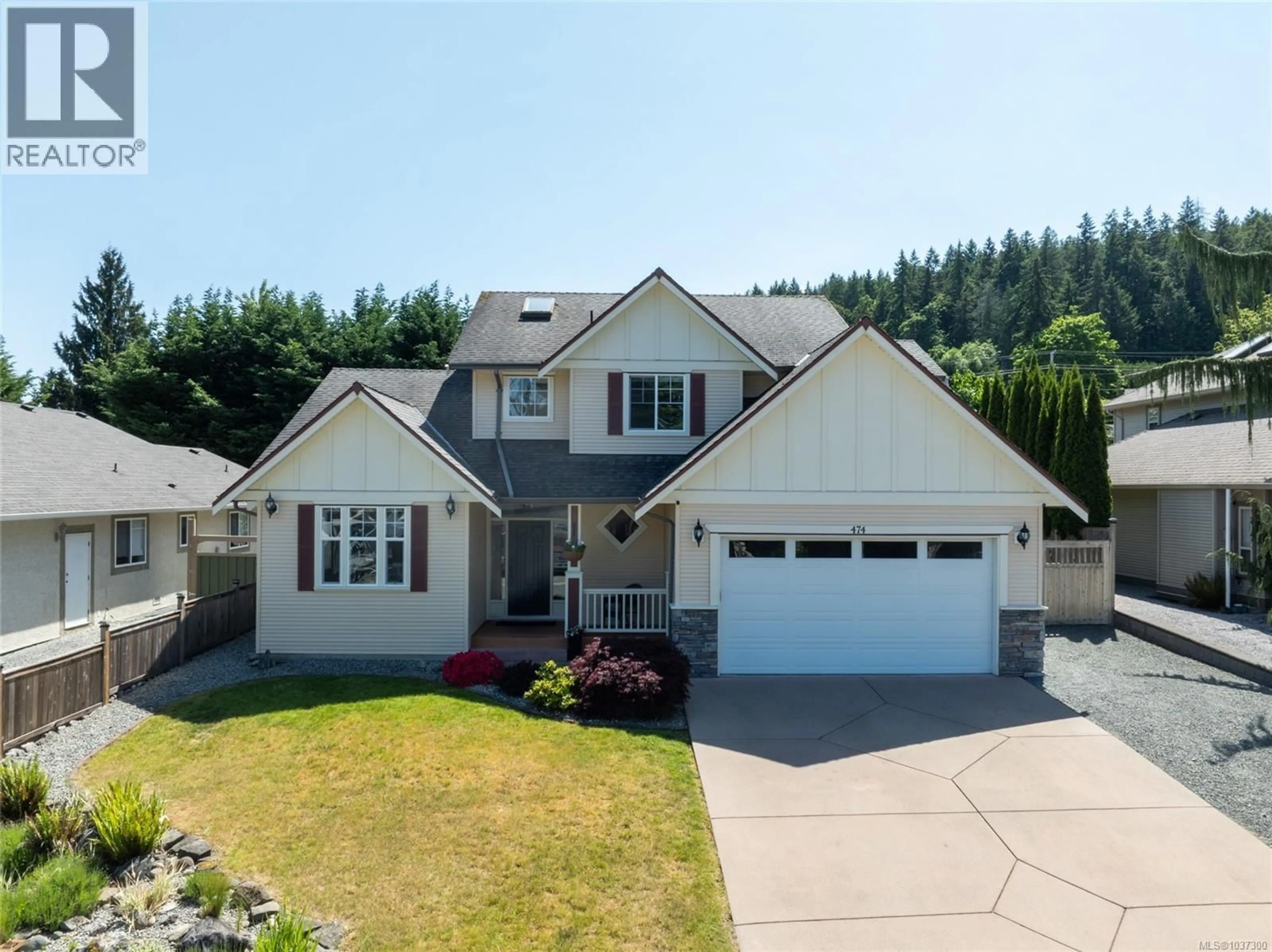 A pic from outside/outdoor area/front of a property/back of a property/a pic from drone, unknown for 474 LOUISE ROAD, Ladysmith British Columbia V9G1W8
