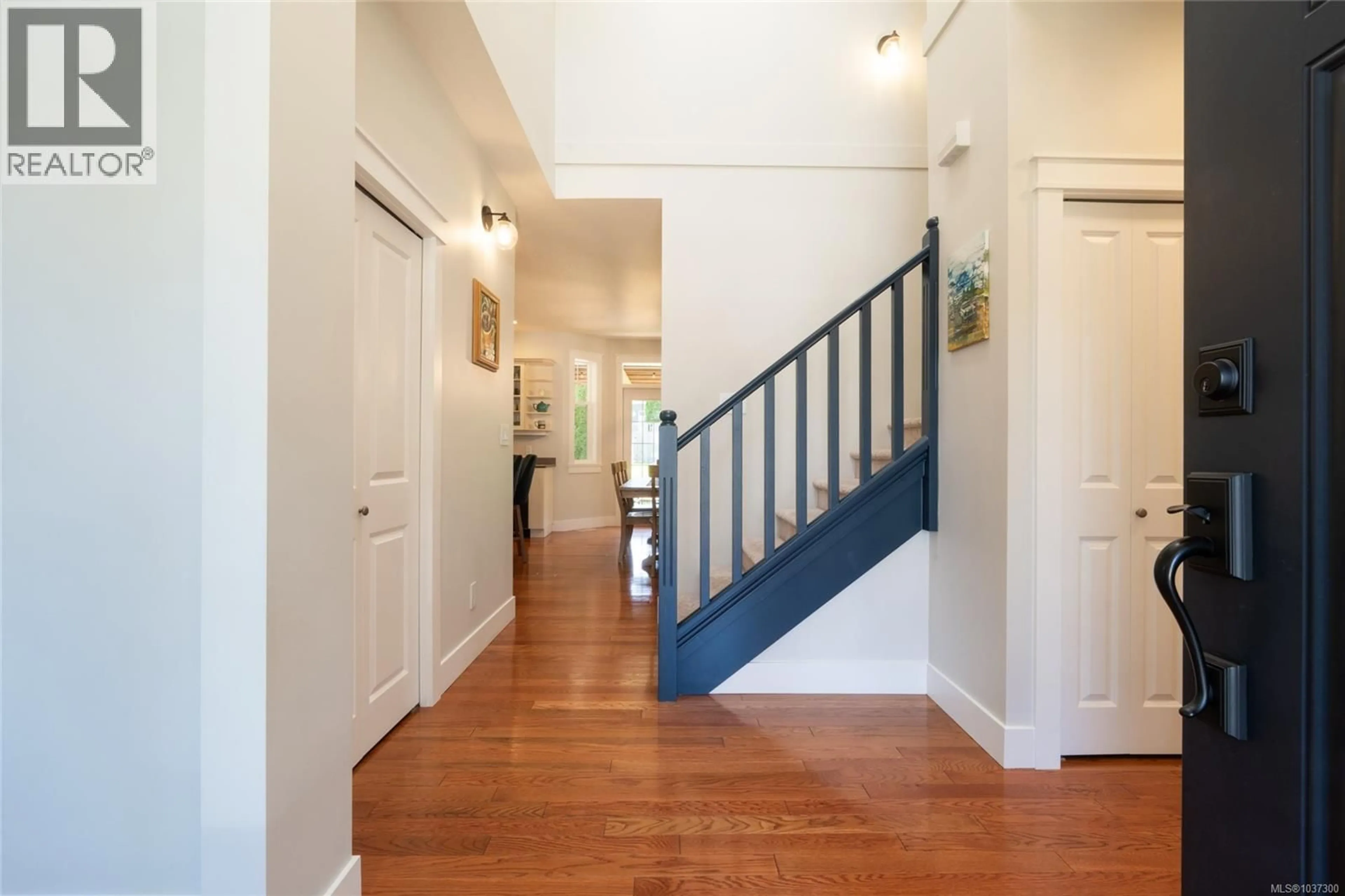 Indoor foyer for 474 LOUISE ROAD, Ladysmith British Columbia V9G1W8