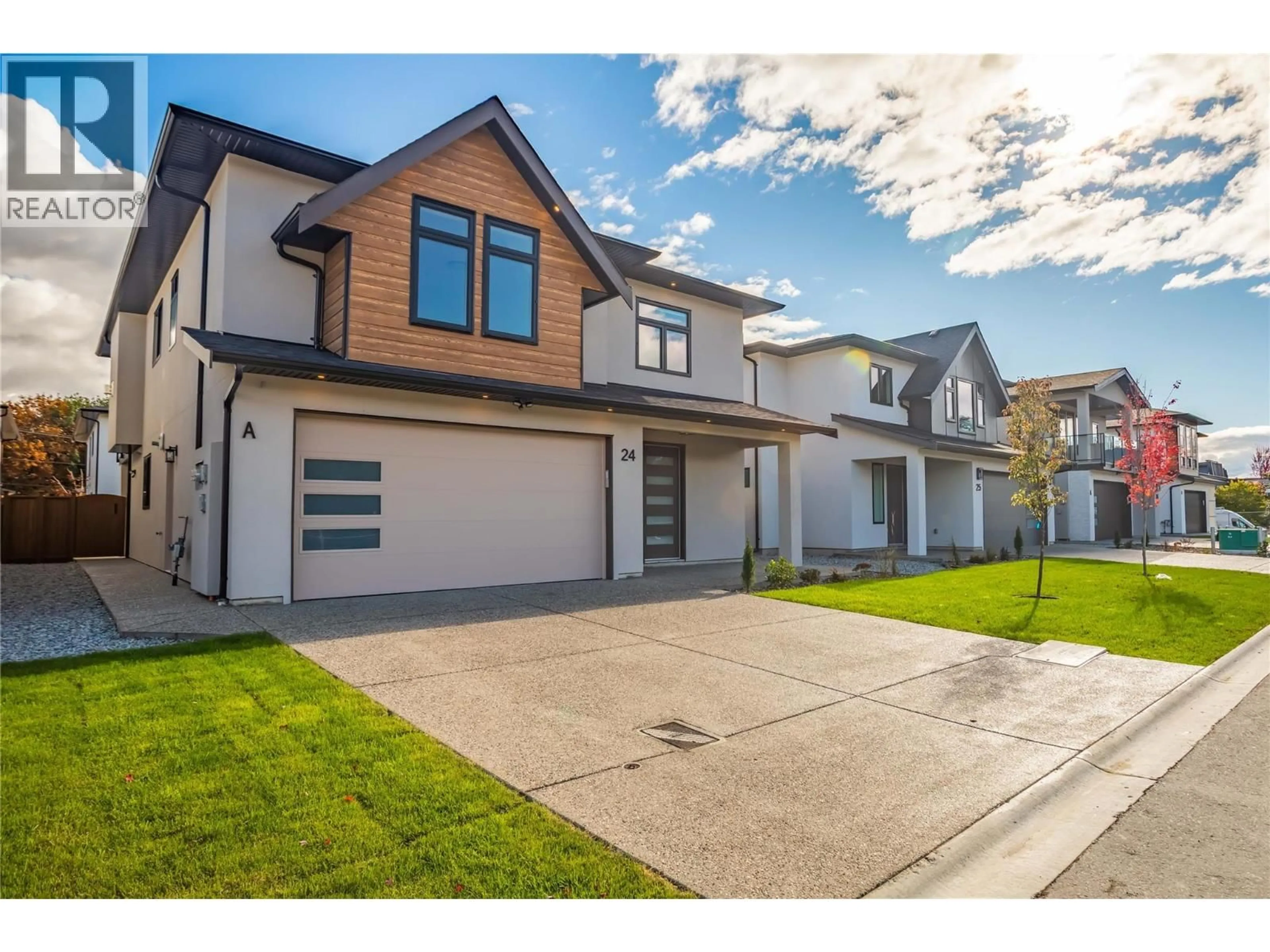 Home with vinyl exterior material, street for 24 - 19950 MCCARTHY ROAD, Lake Country British Columbia V4V0C2