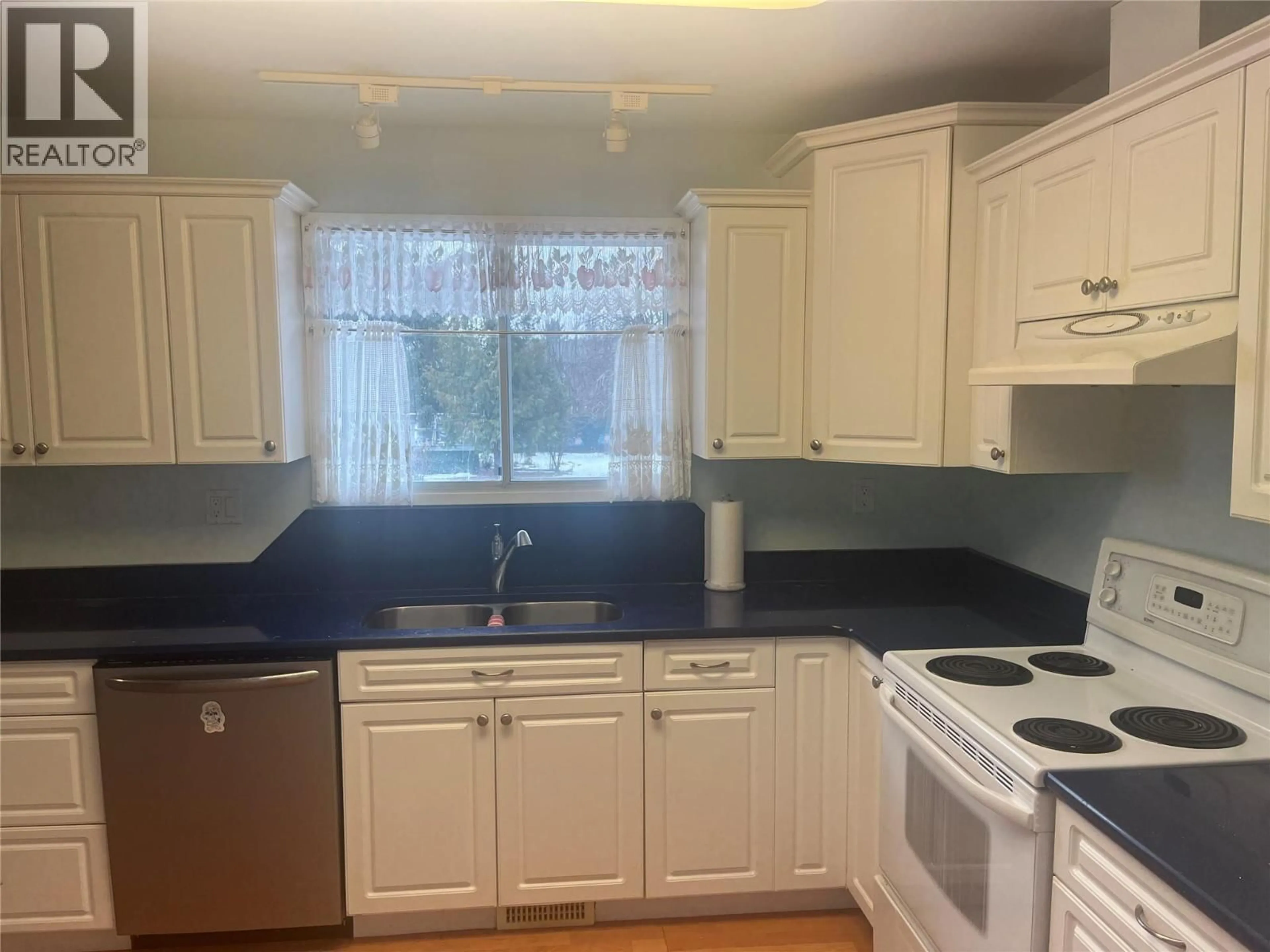 Standard kitchen, unknown for 263 PUETT RANCH ROAD, Kamloops British Columbia V2C5K1