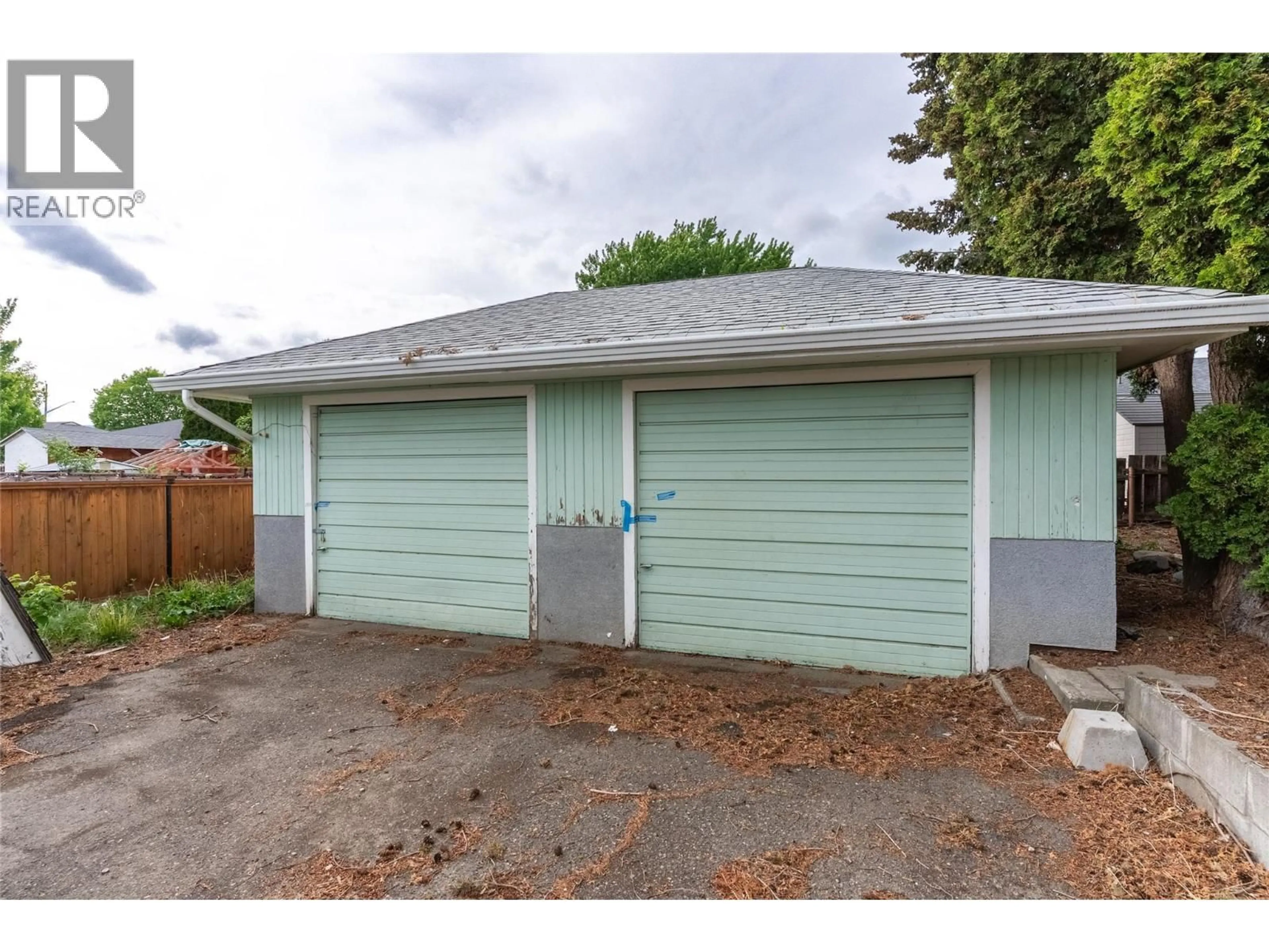 Unknown for 864 SHELAN PLACE, Kamloops British Columbia V2B5T4