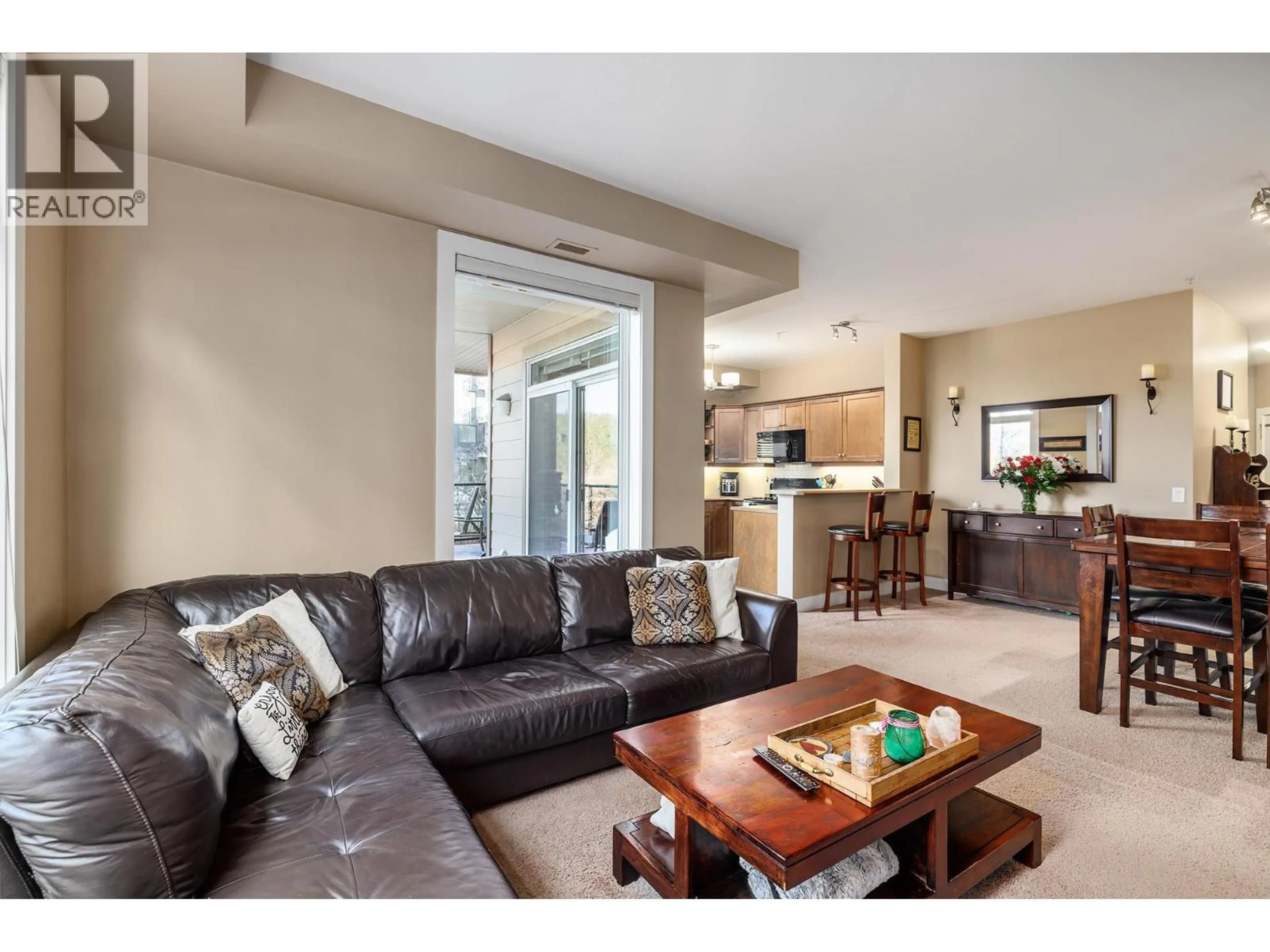 Living room with furniture, unknown for 116 - 2532 SHORELINE DRIVE, Lake Country British Columbia V4V2R6