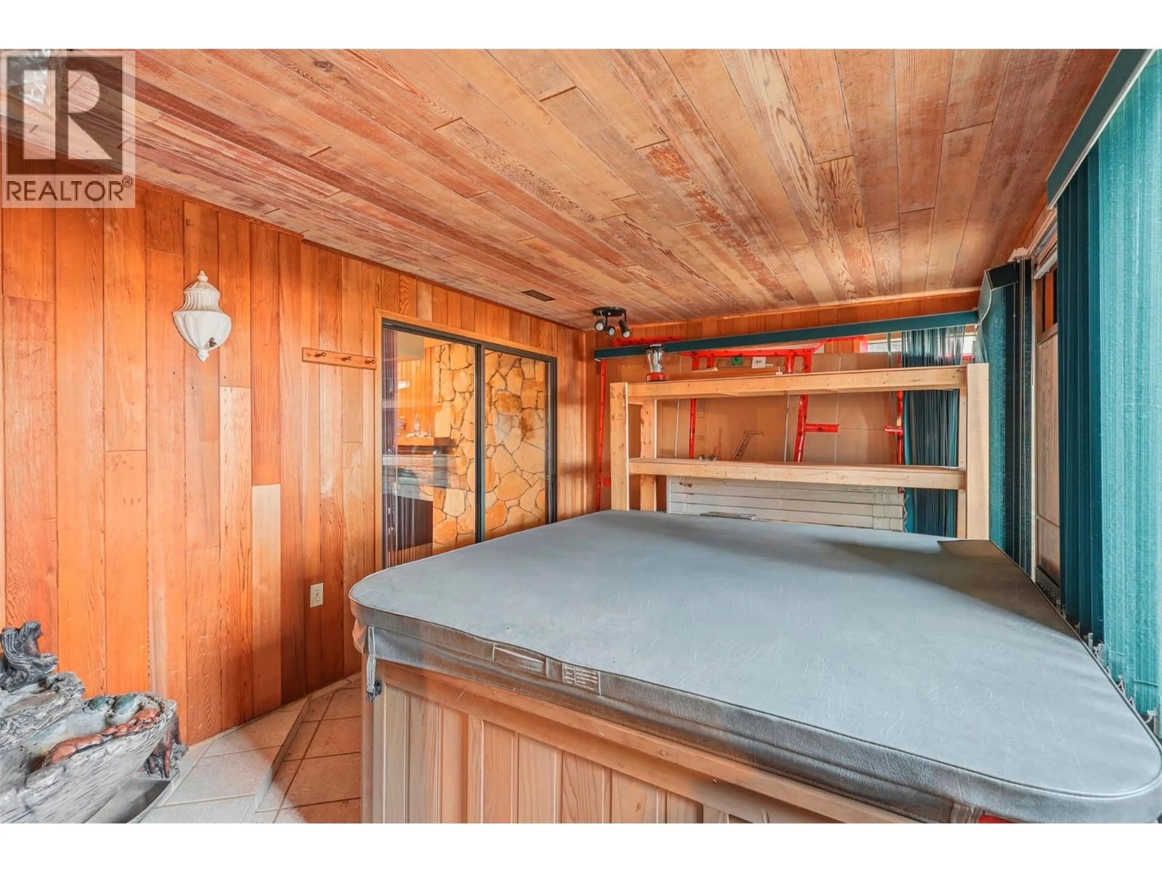 Unknown for 2434 QU'APPELLE BOULEVARD, Kamloops British Columbia V2E1T4