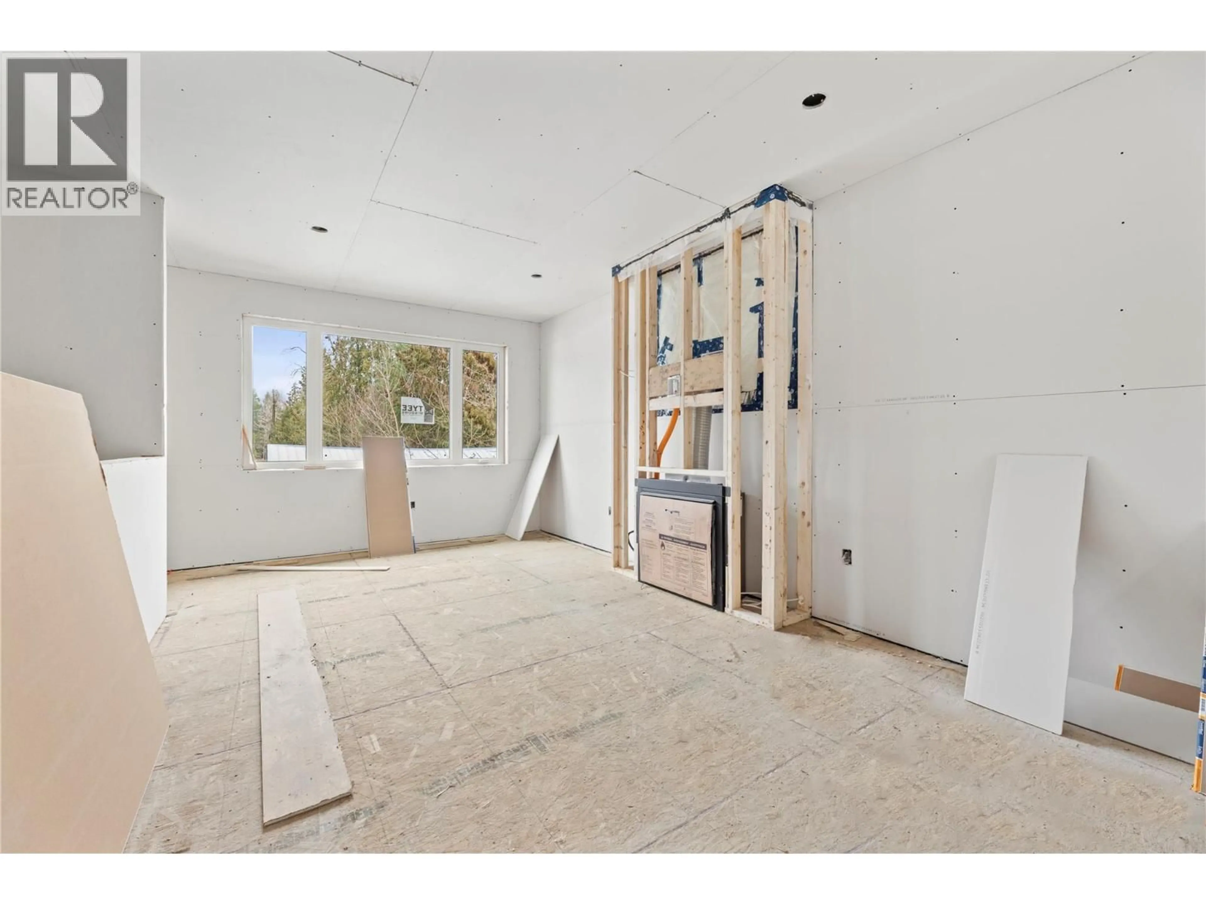 Unknown for 166 2ND AVENUE, Grindrod British Columbia V1E3J4