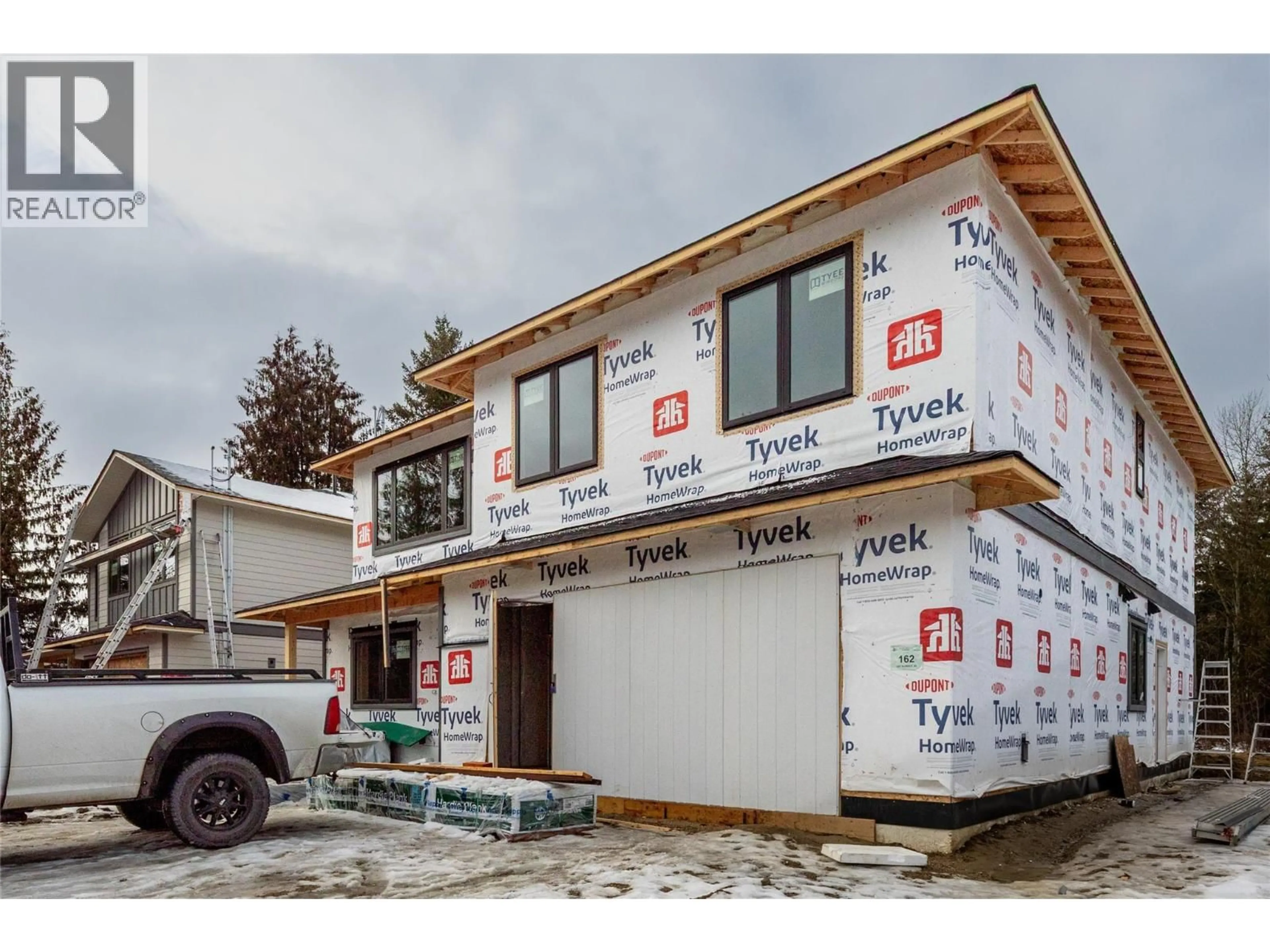 Home with vinyl exterior material, building for 162 JAMES STREET, Grindrod British Columbia V0E1Y0