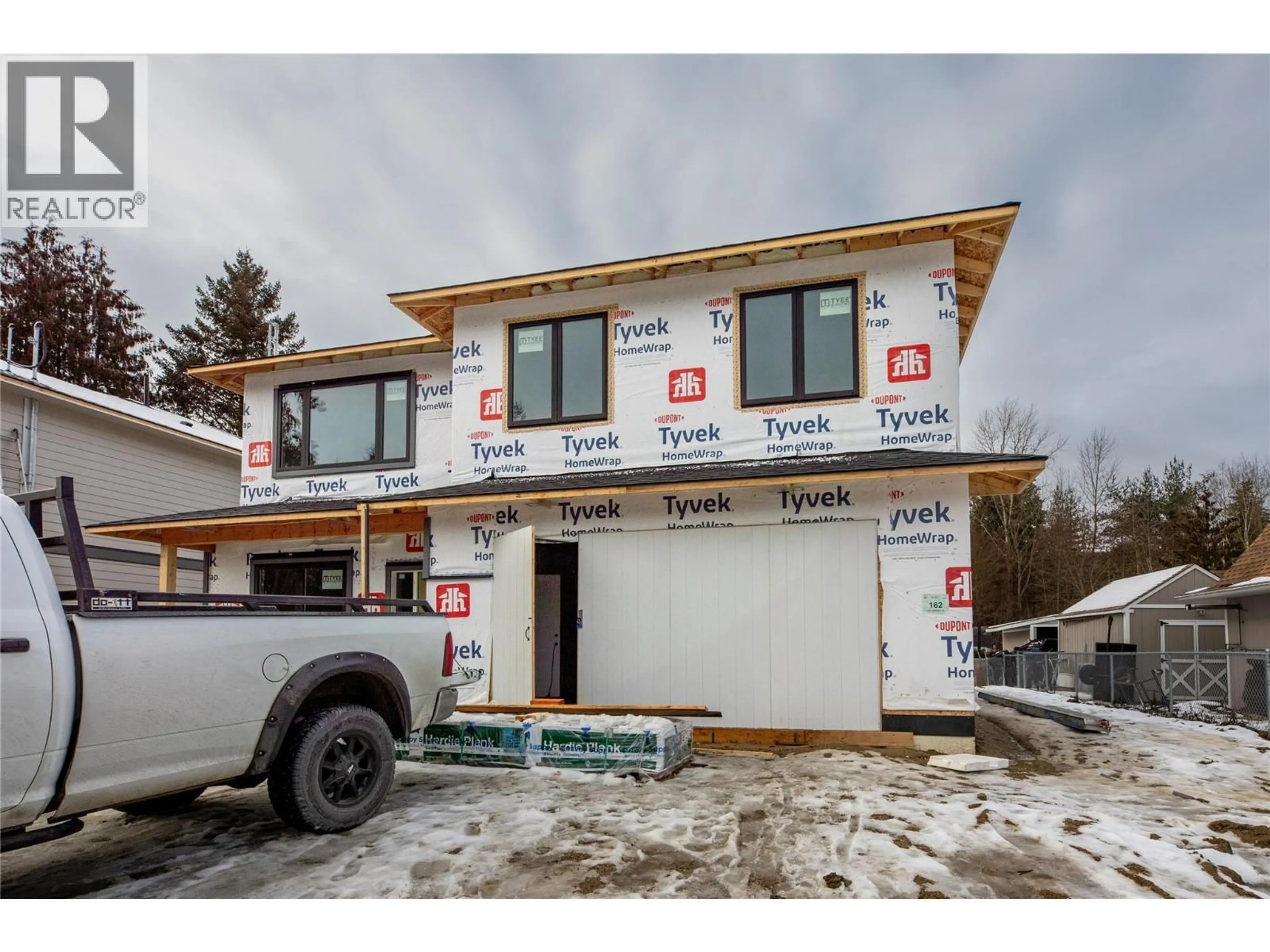 Home with vinyl exterior material, building for 162 JAMES STREET, Grindrod British Columbia V0E1Y0