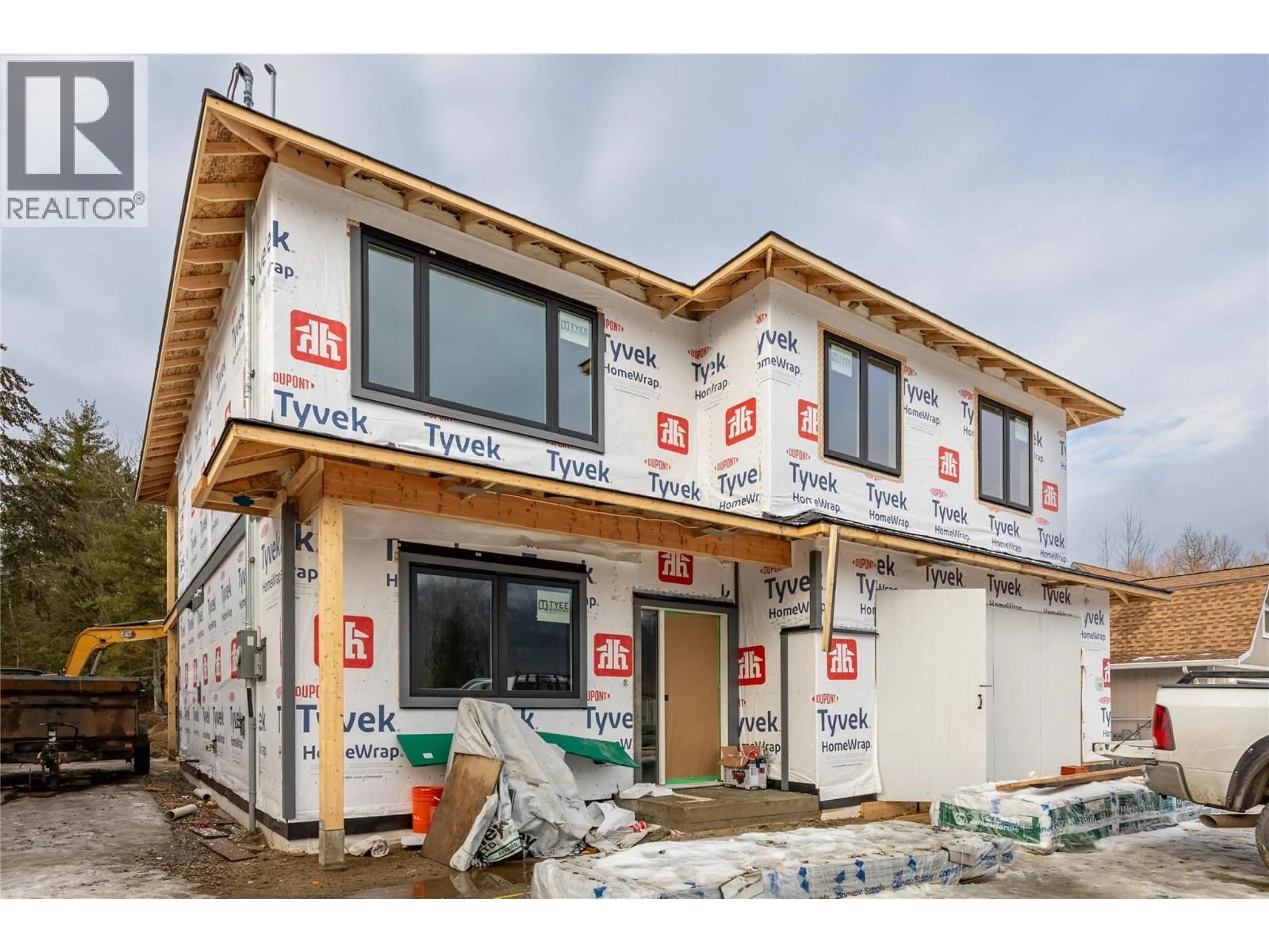 Home with vinyl exterior material, building for 162 JAMES STREET, Grindrod British Columbia V0E1Y0