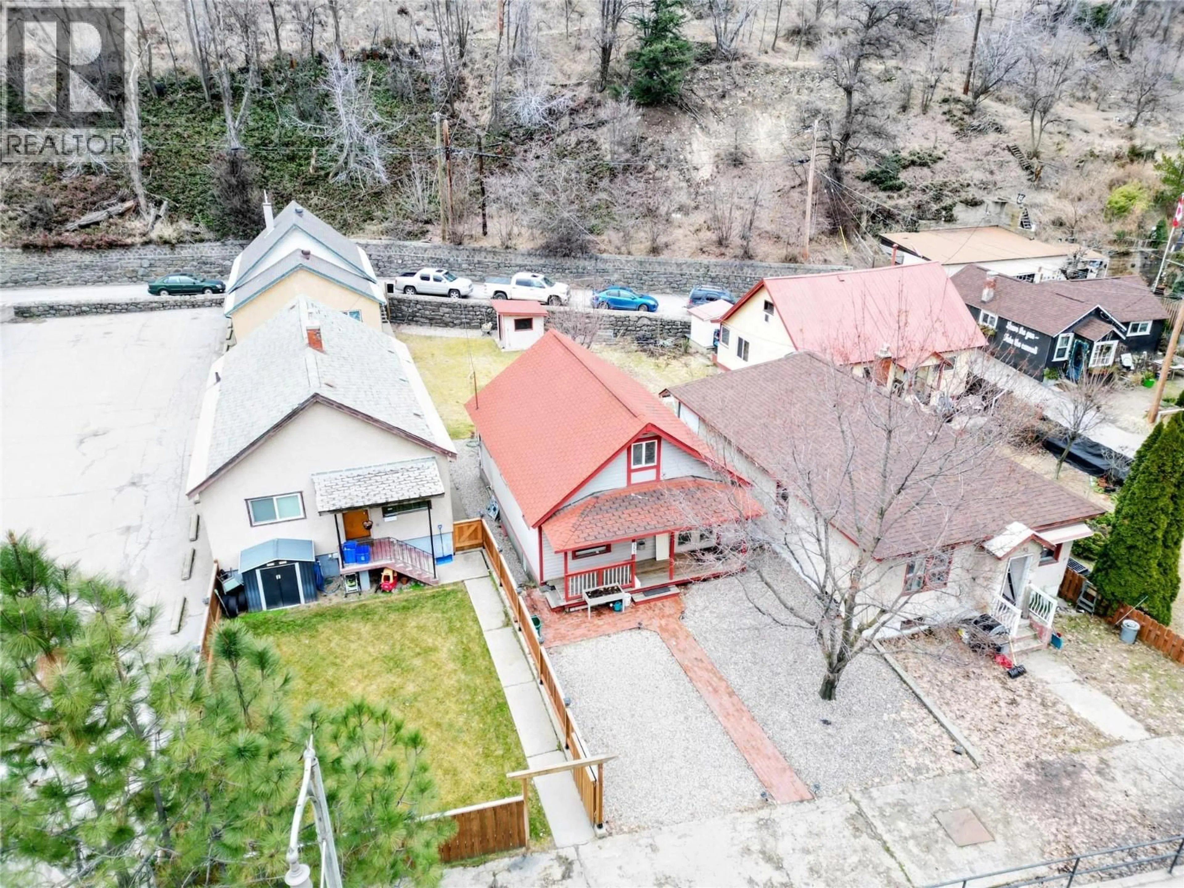 A pic from outside/outdoor area/front of a property/back of a property/a pic from drone, unknown for 363 ROSSLAND AVENUE, Trail British Columbia V1R3M9