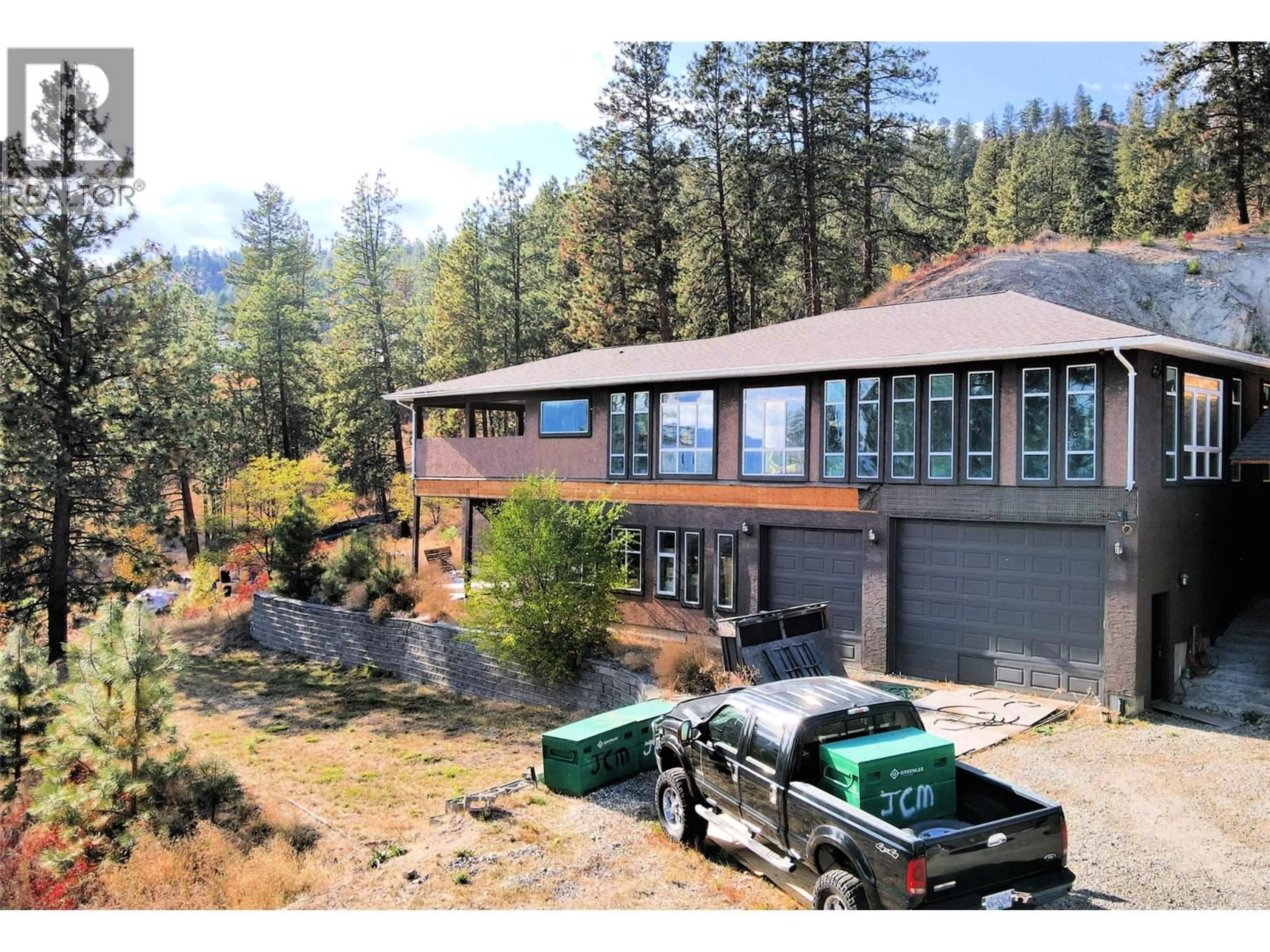 A pic from outside/outdoor area/front of a property/back of a property/a pic from drone, mountain view for 5621 HARRINGTON COURT, Peachland British Columbia V0H1X4