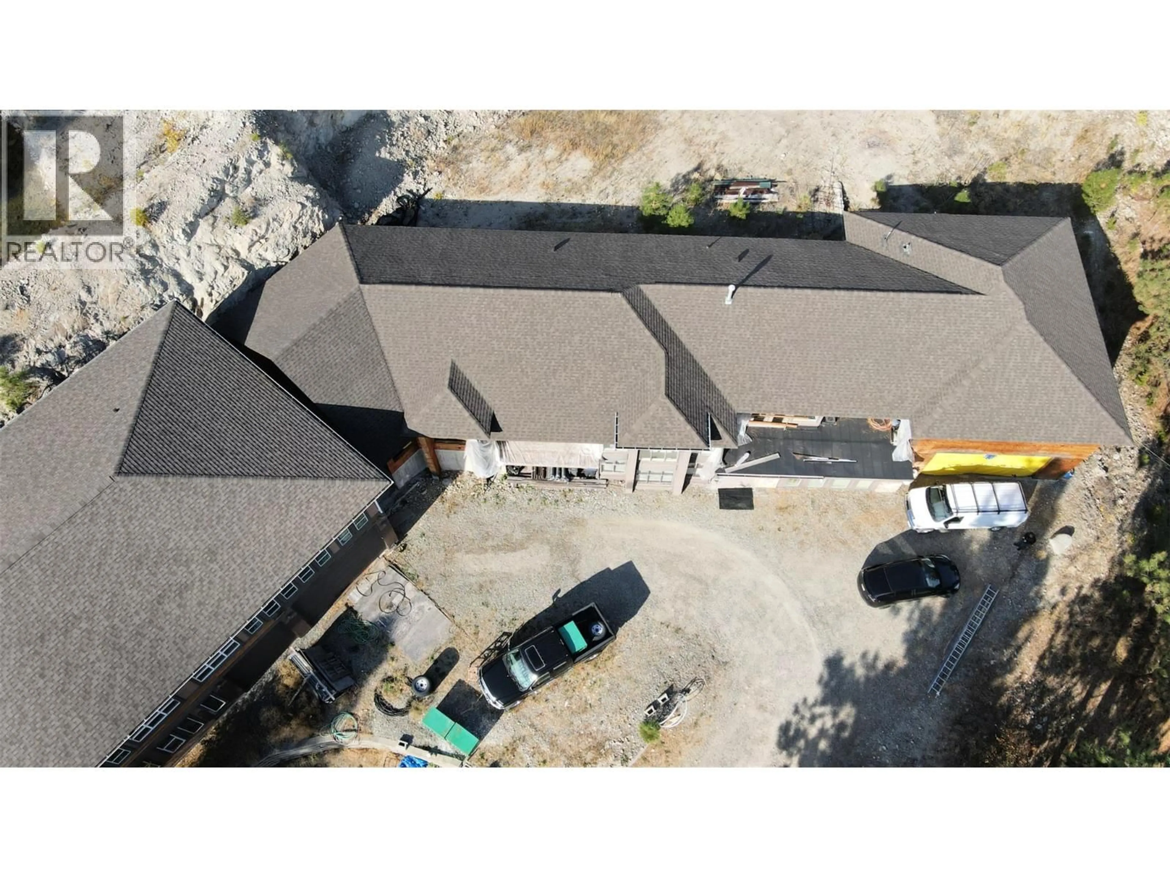 A pic from outside/outdoor area/front of a property/back of a property/a pic from drone, unknown for 5621 HARRINGTON COURT, Peachland British Columbia V0H1X4