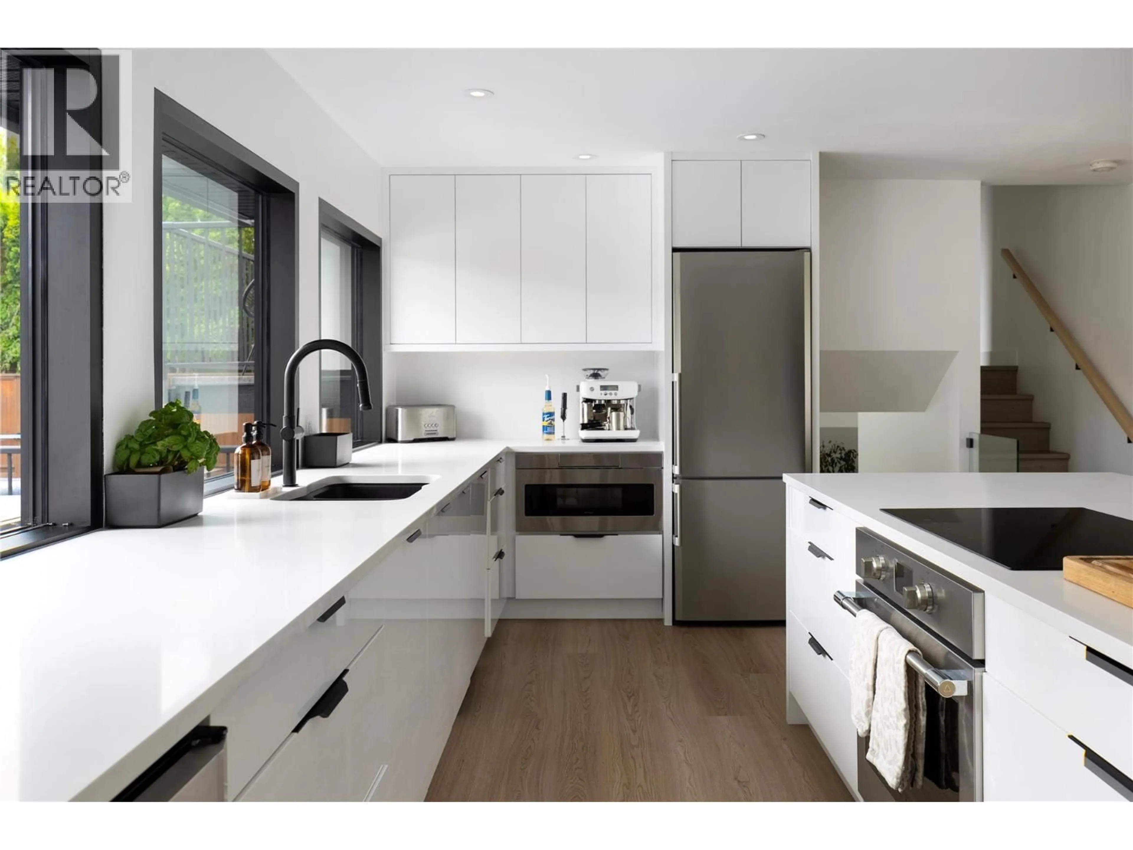 Contemporary kitchen, unknown for 4265 LAKESHORE ROAD, Kelowna British Columbia V1W1W2