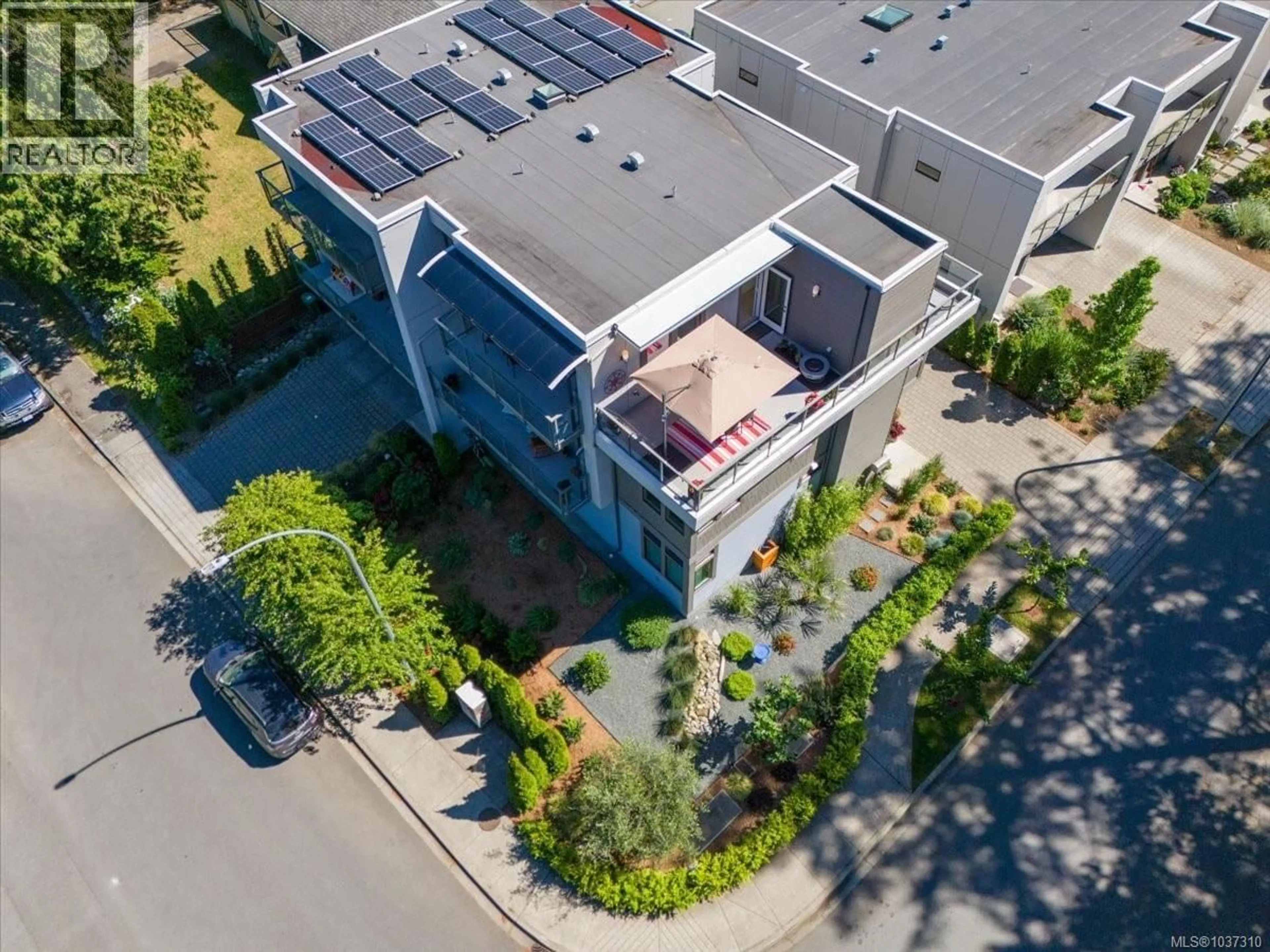 A pic from outside/outdoor area/front of a property/back of a property/a pic from drone, building for 3096 107TH STREET, Nanaimo British Columbia V9T4Z6