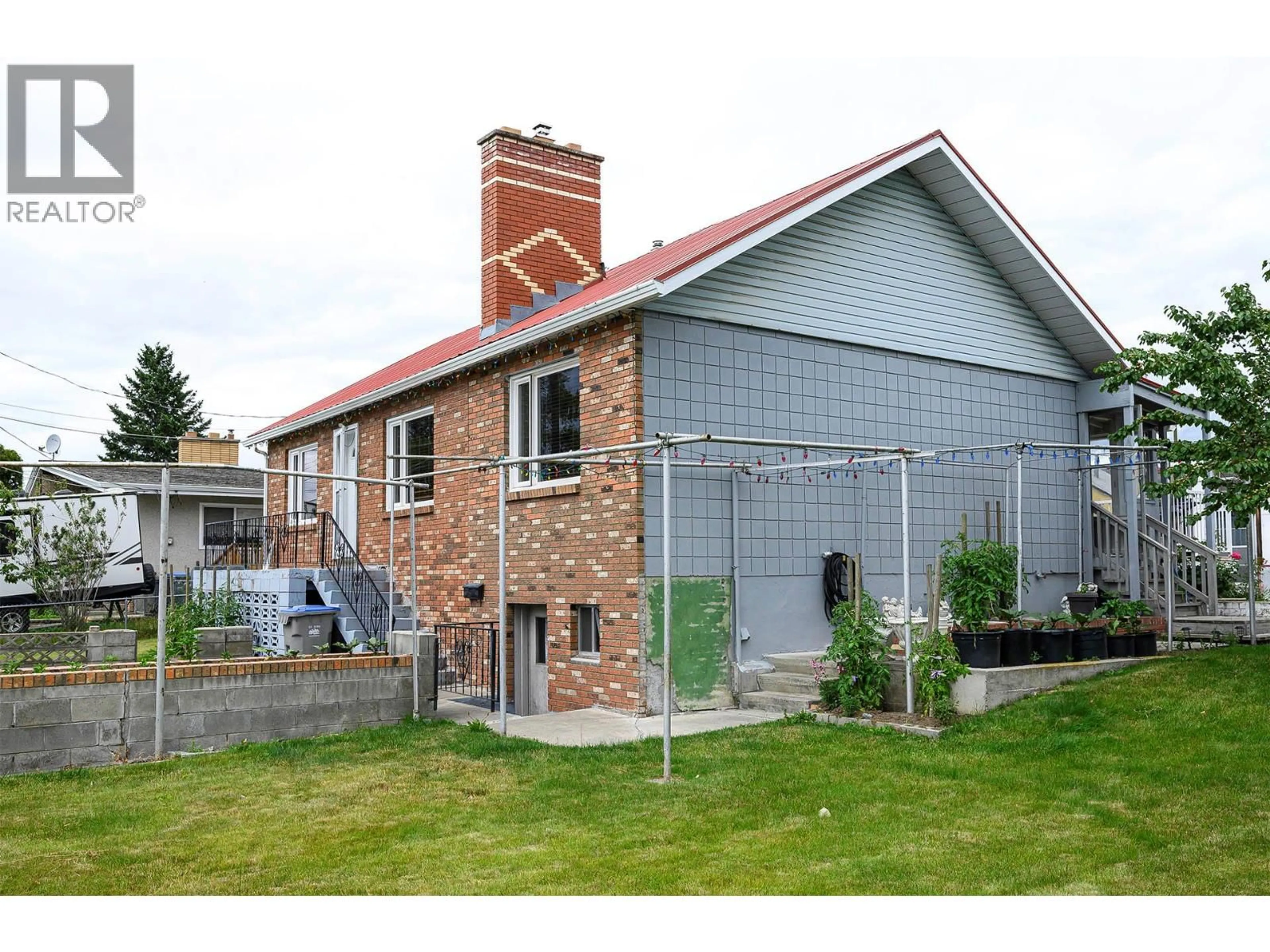 Home with brick exterior material, building for 307 HOLLY AVENUE, Kamloops British Columbia V2B1M2