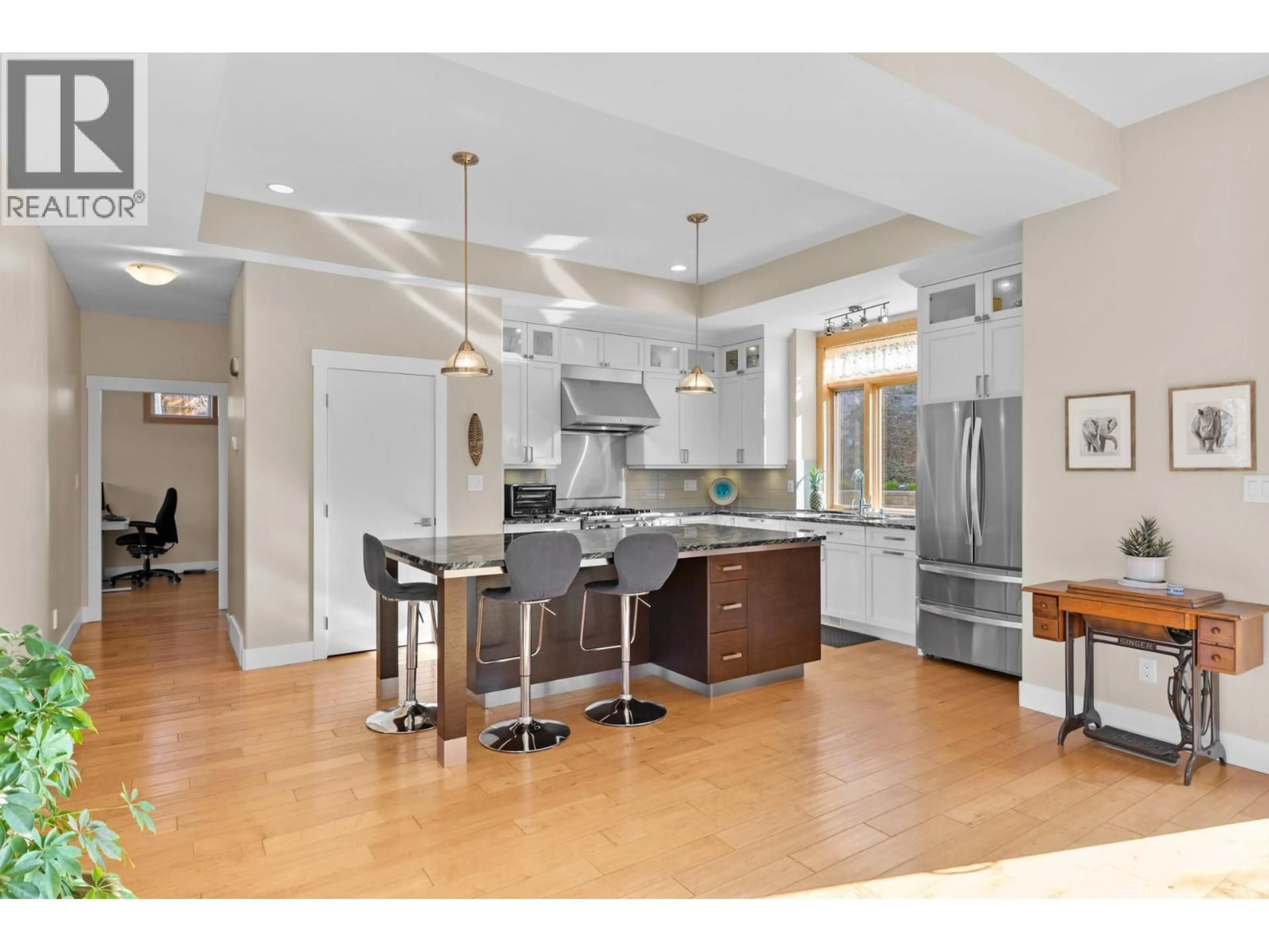 Open concept kitchen, ceramic/tile floor for 10989 MADDOCK AVENUE, Lake Country British Columbia V4V2J6