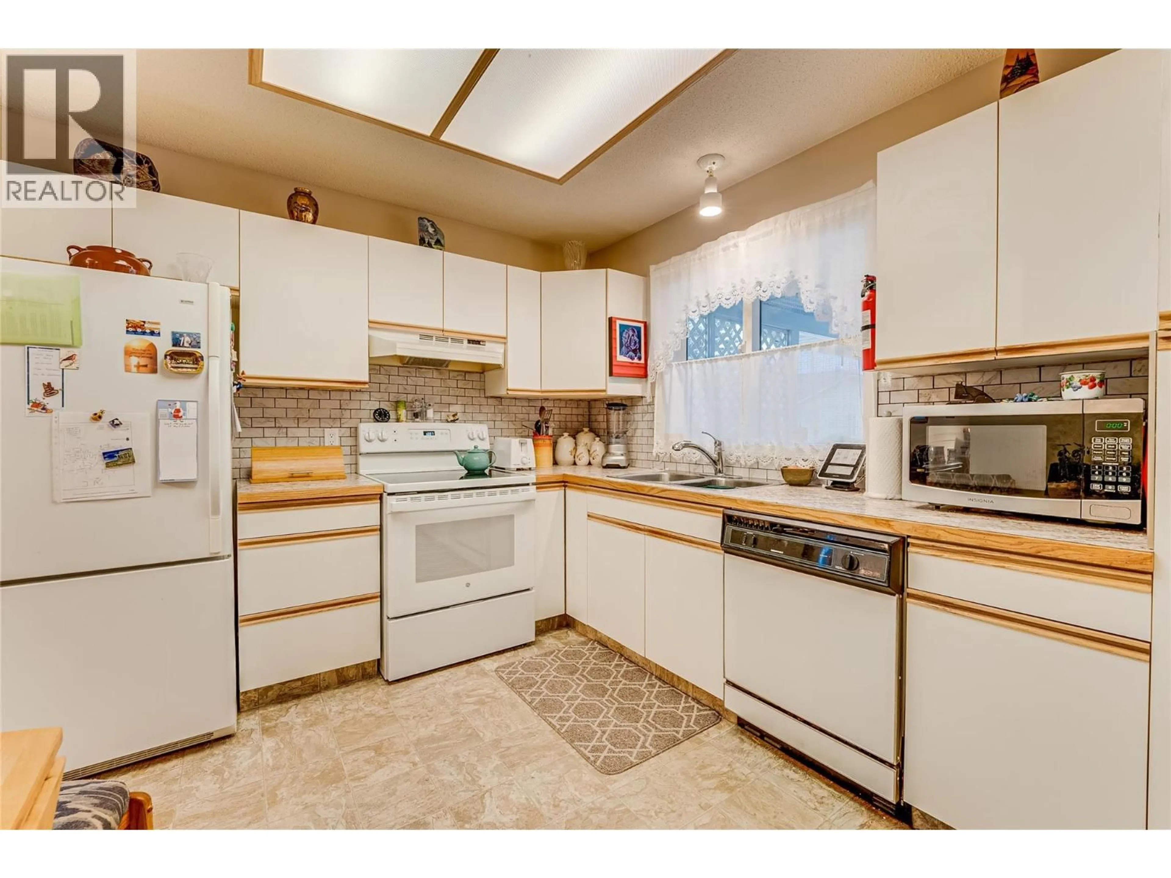 Standard kitchen, unknown for 28 - 2180 FLETCHER AVENUE, Armstrong British Columbia V4Y2A1