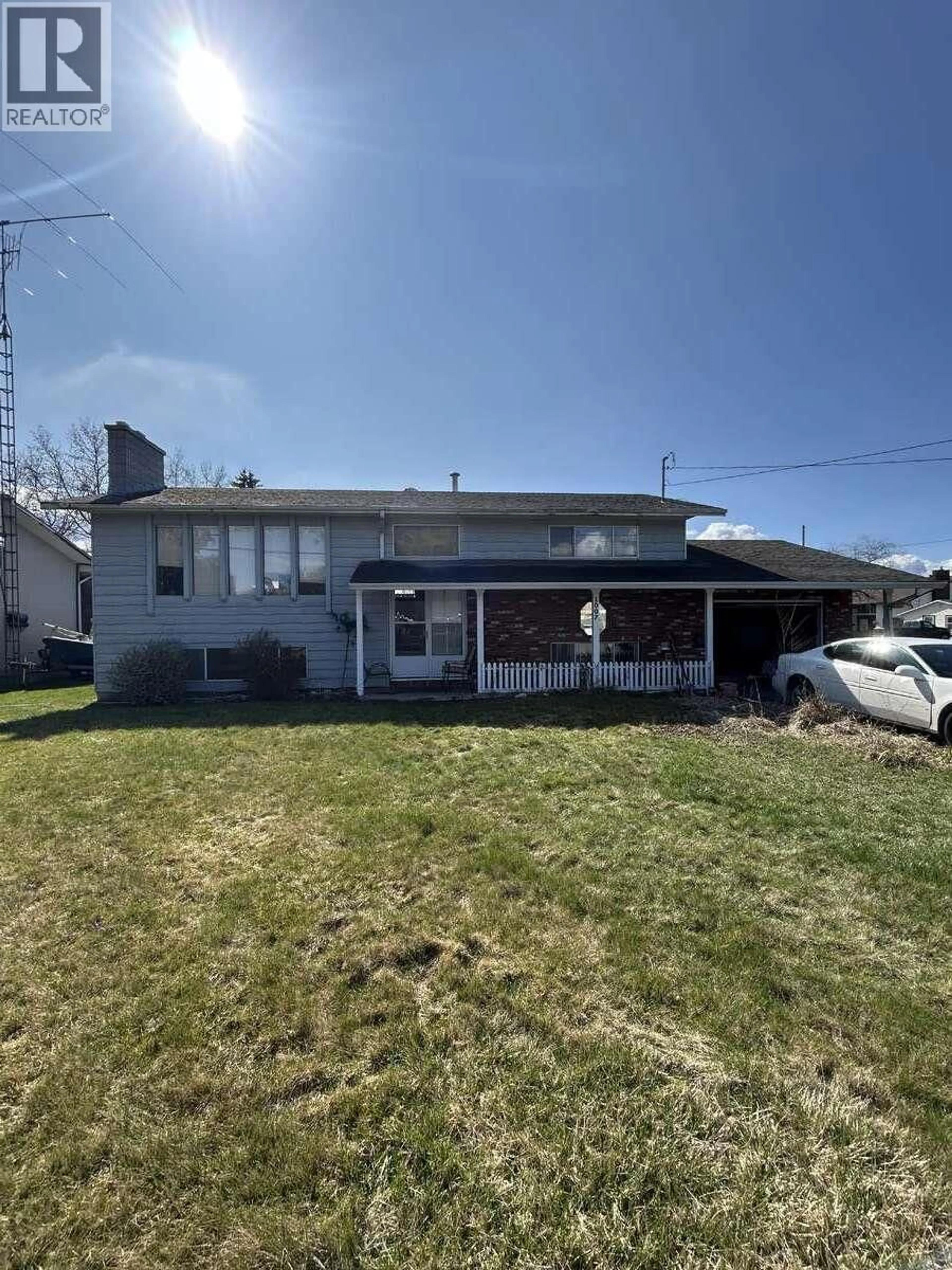 A pic from outside/outdoor area/front of a property/back of a property/a pic from drone, street for 1007 LANFRANCO ROAD, Kelowna British Columbia V1W3X2