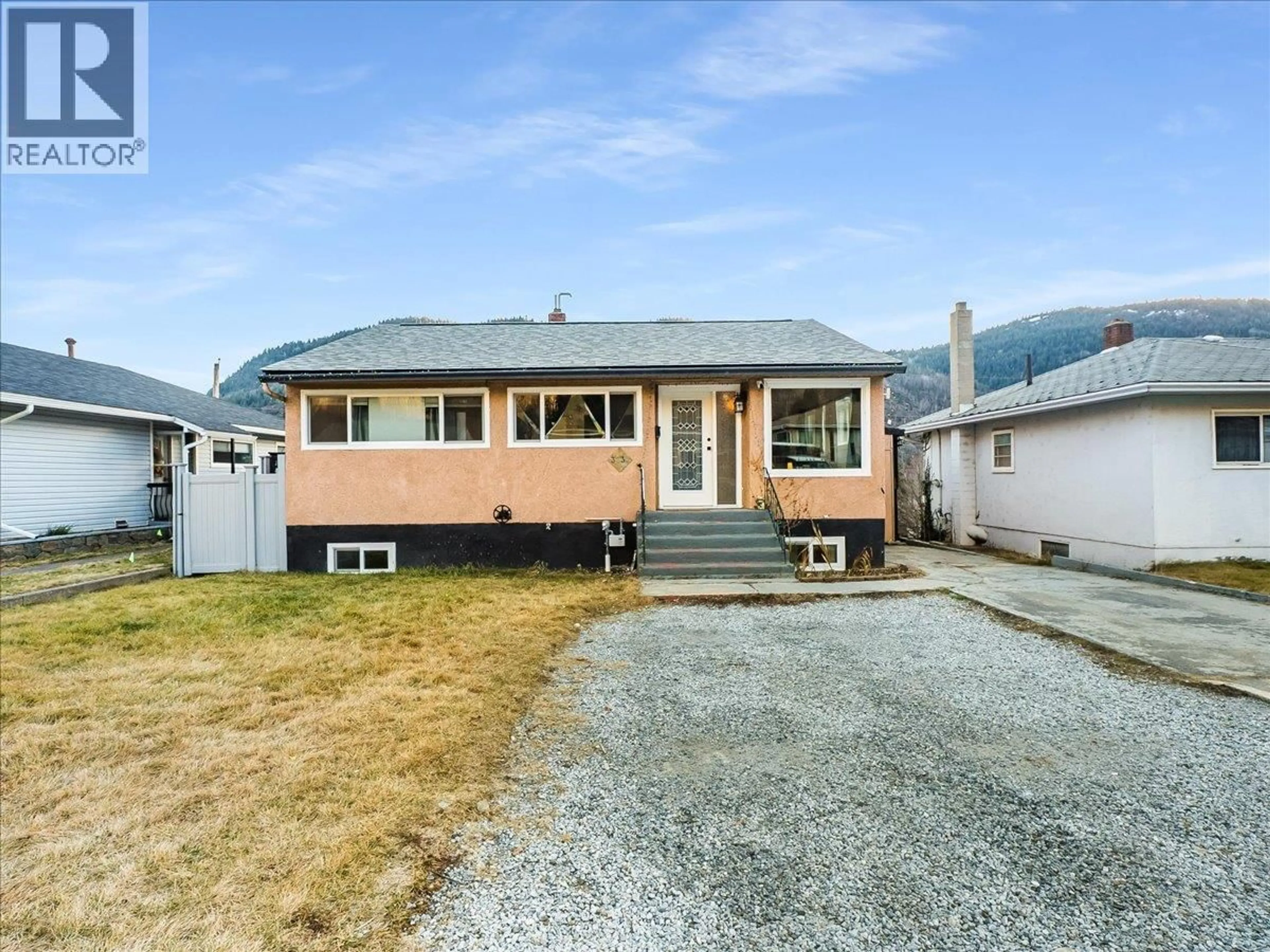 Unknown for 3330 DAHLIA CRESCENT, Trail British Columbia V1R2X9