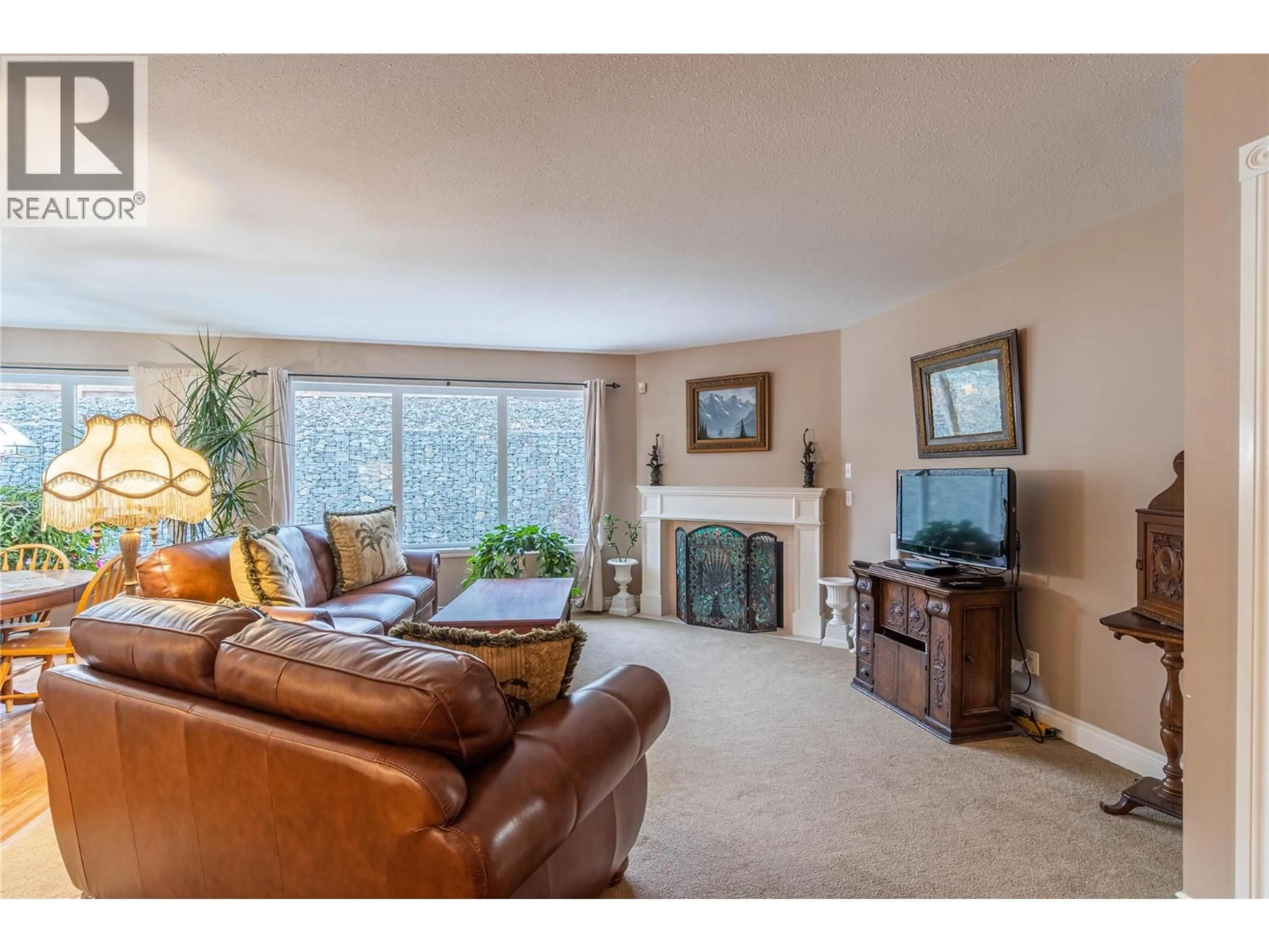 Living room with furniture, unknown for 59 - 1950 BRAEVIEW PLACE, Kamloops British Columbia V1S1R8