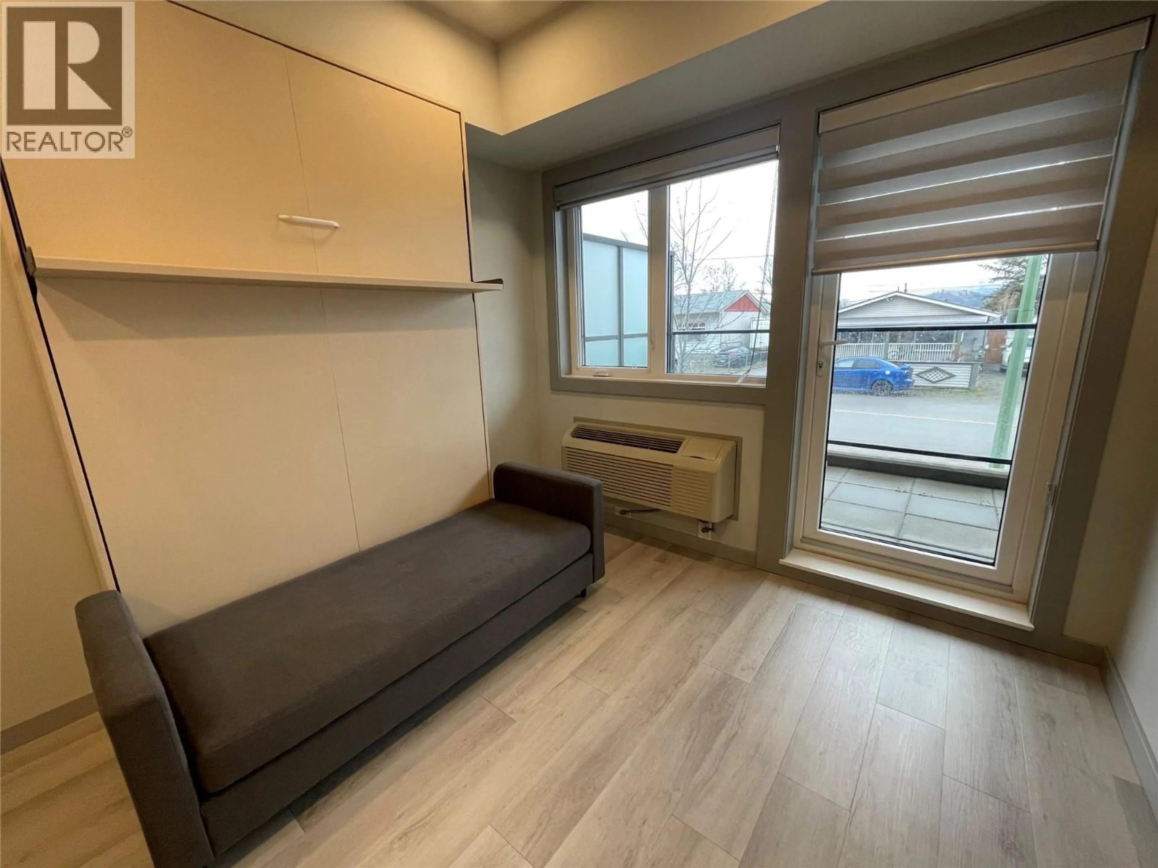 A pic of a room for 112 - 345 DOUGALL ROAD NORTH, Kelowna British Columbia V1X0A8