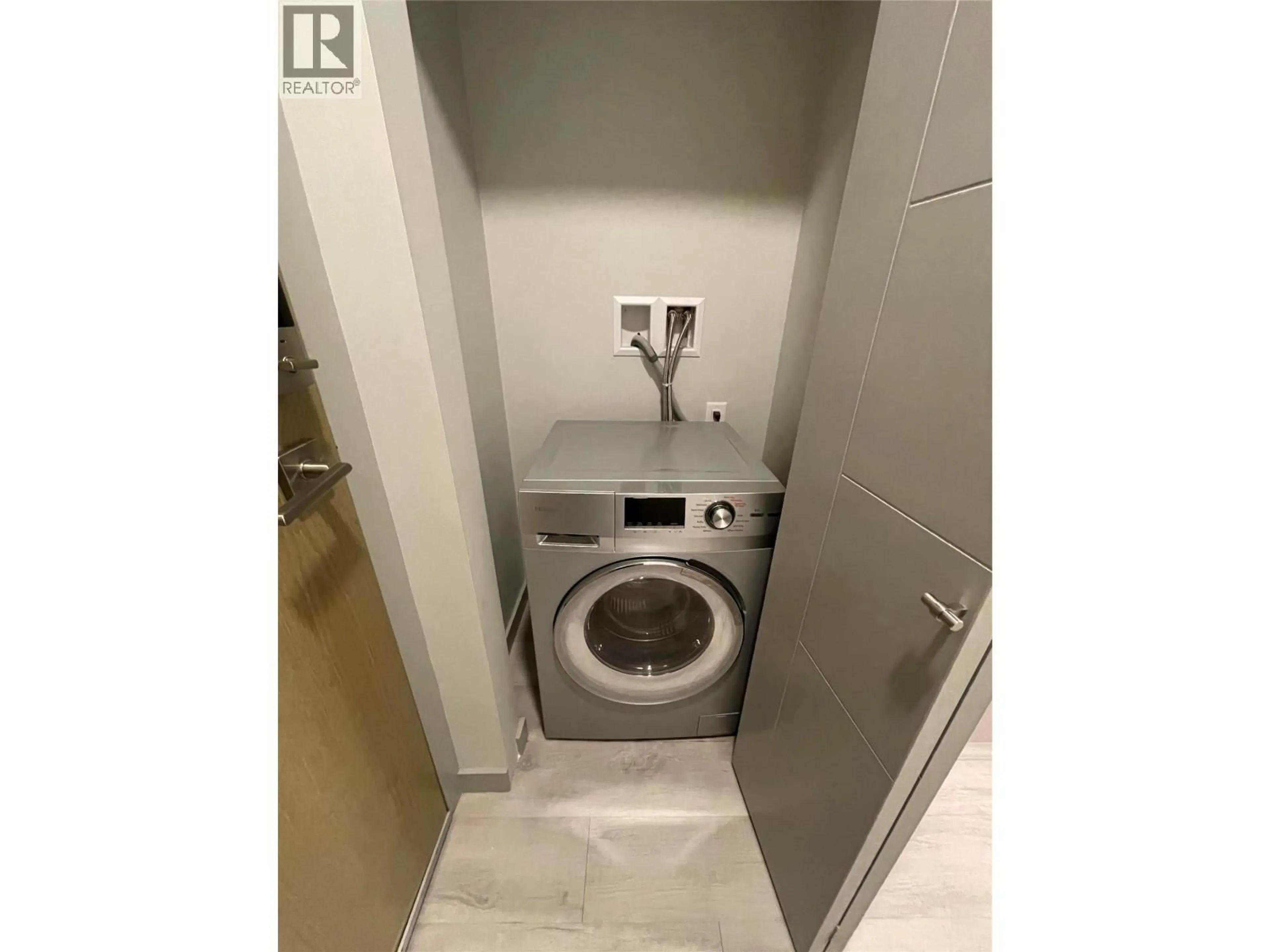 Laundry room for 112 - 345 DOUGALL ROAD NORTH, Kelowna British Columbia V1X0A8