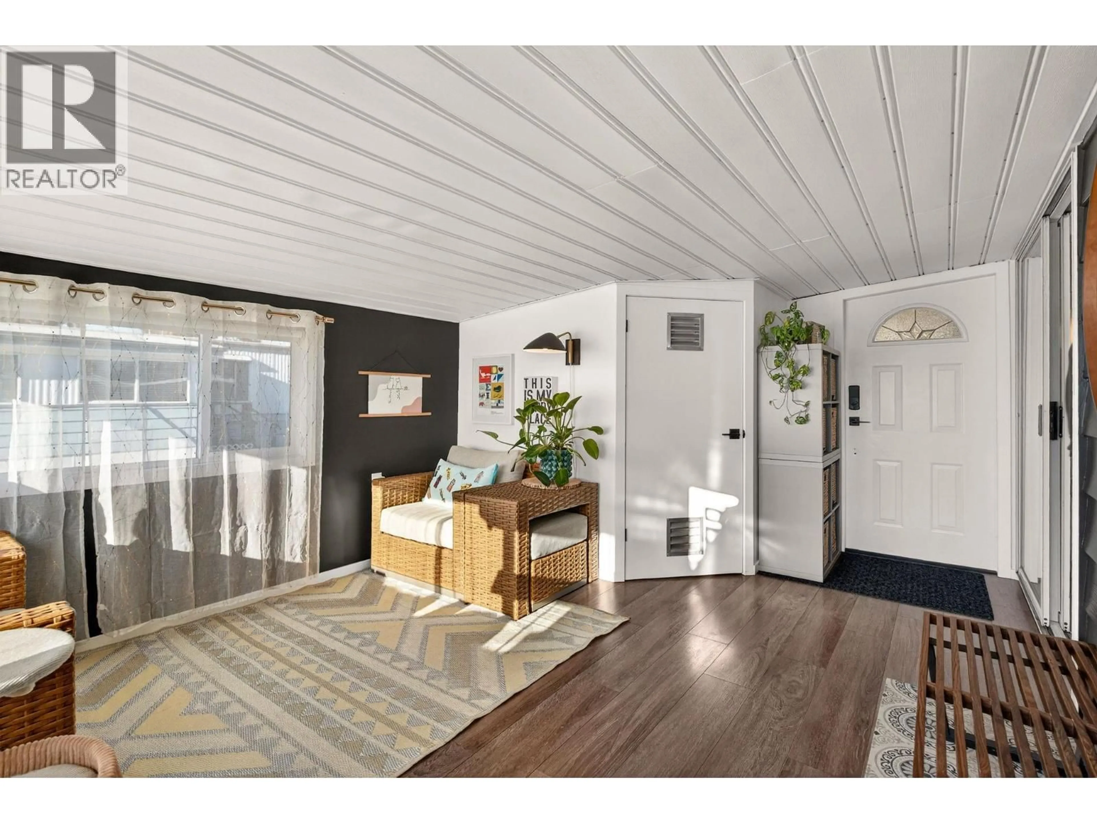 Indoor entryway for 137 - 1880 OLD BOUCHERIE ROAD, West Kelowna British Columbia V4T1Z3